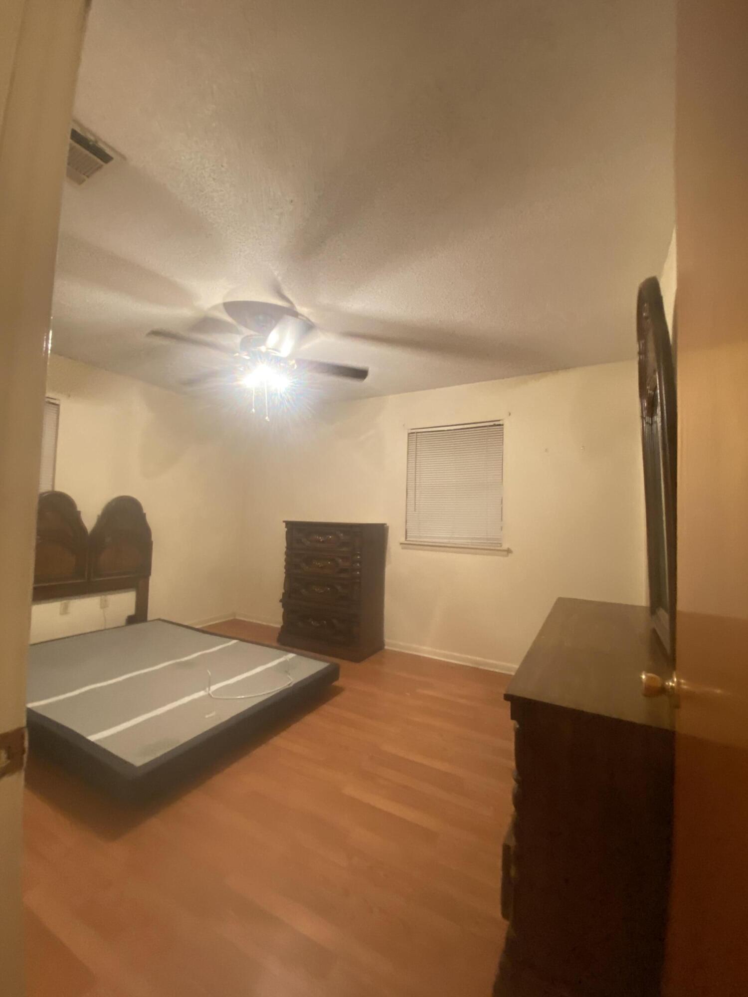 PARISH EST RE-PLAT LOT 6 BLK A - Residential