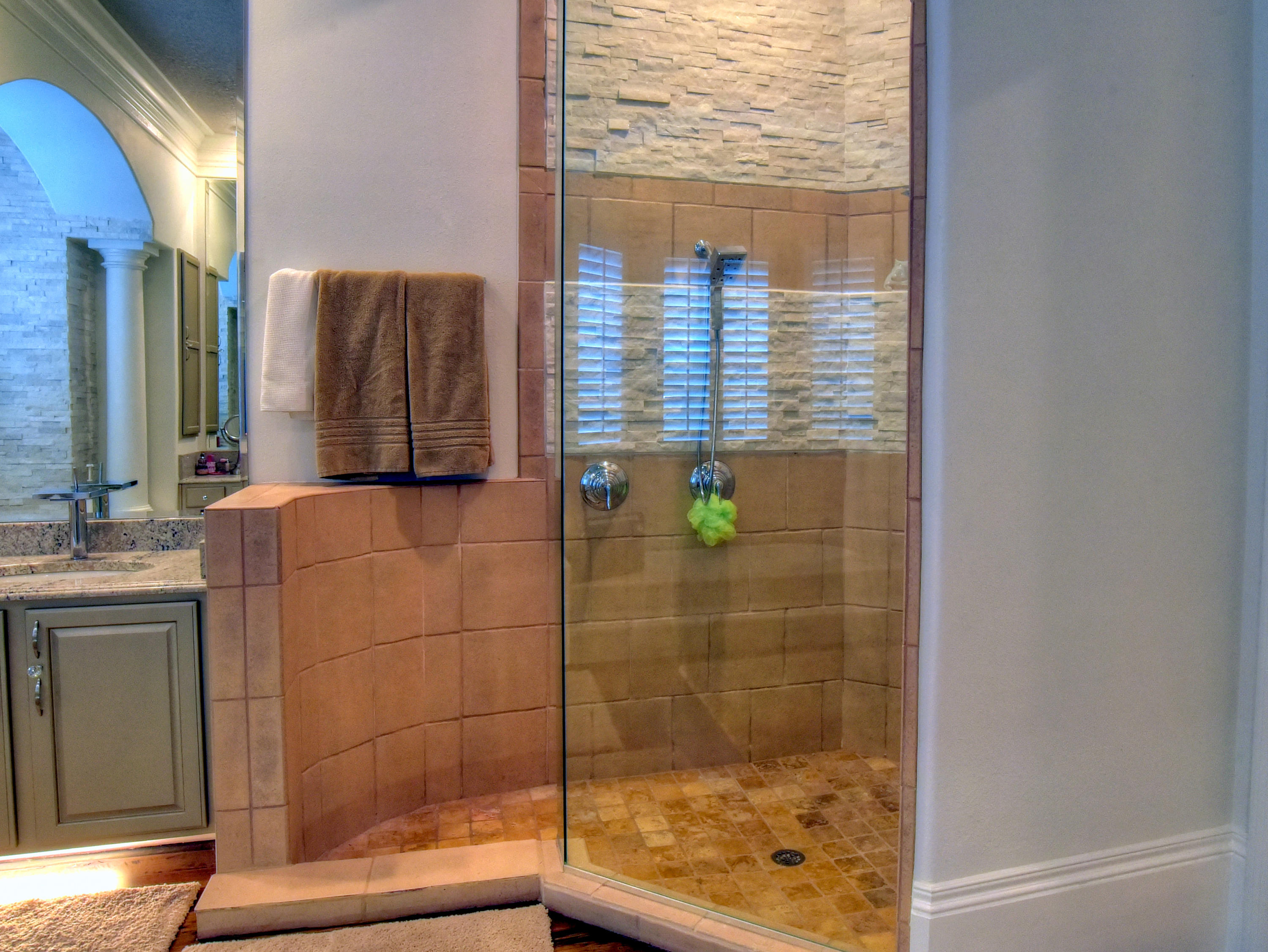 BURNT PINE - Residential