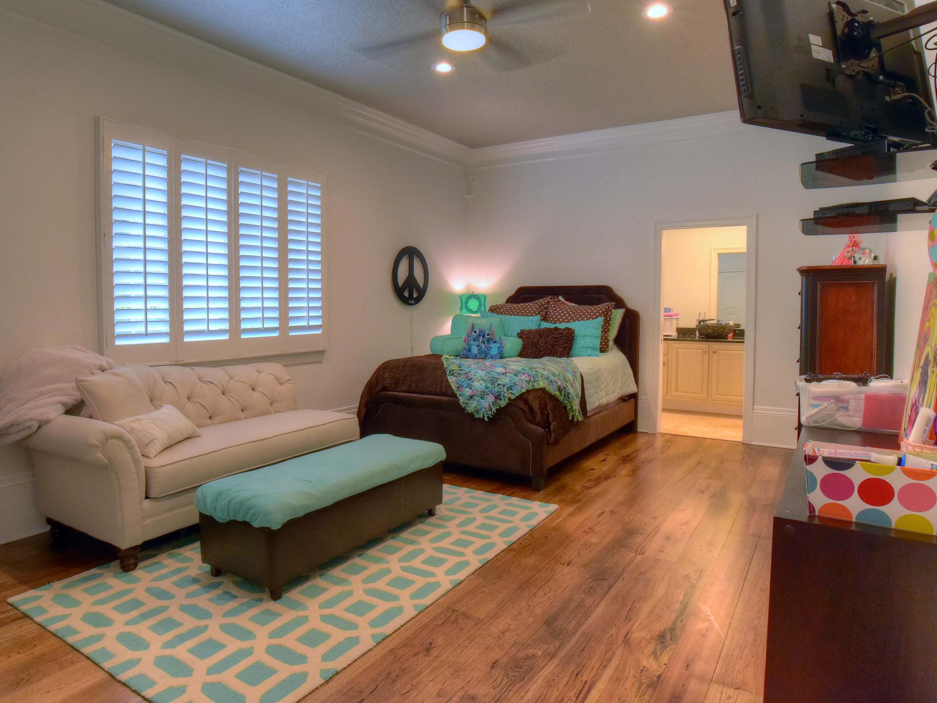 BURNT PINE - Residential