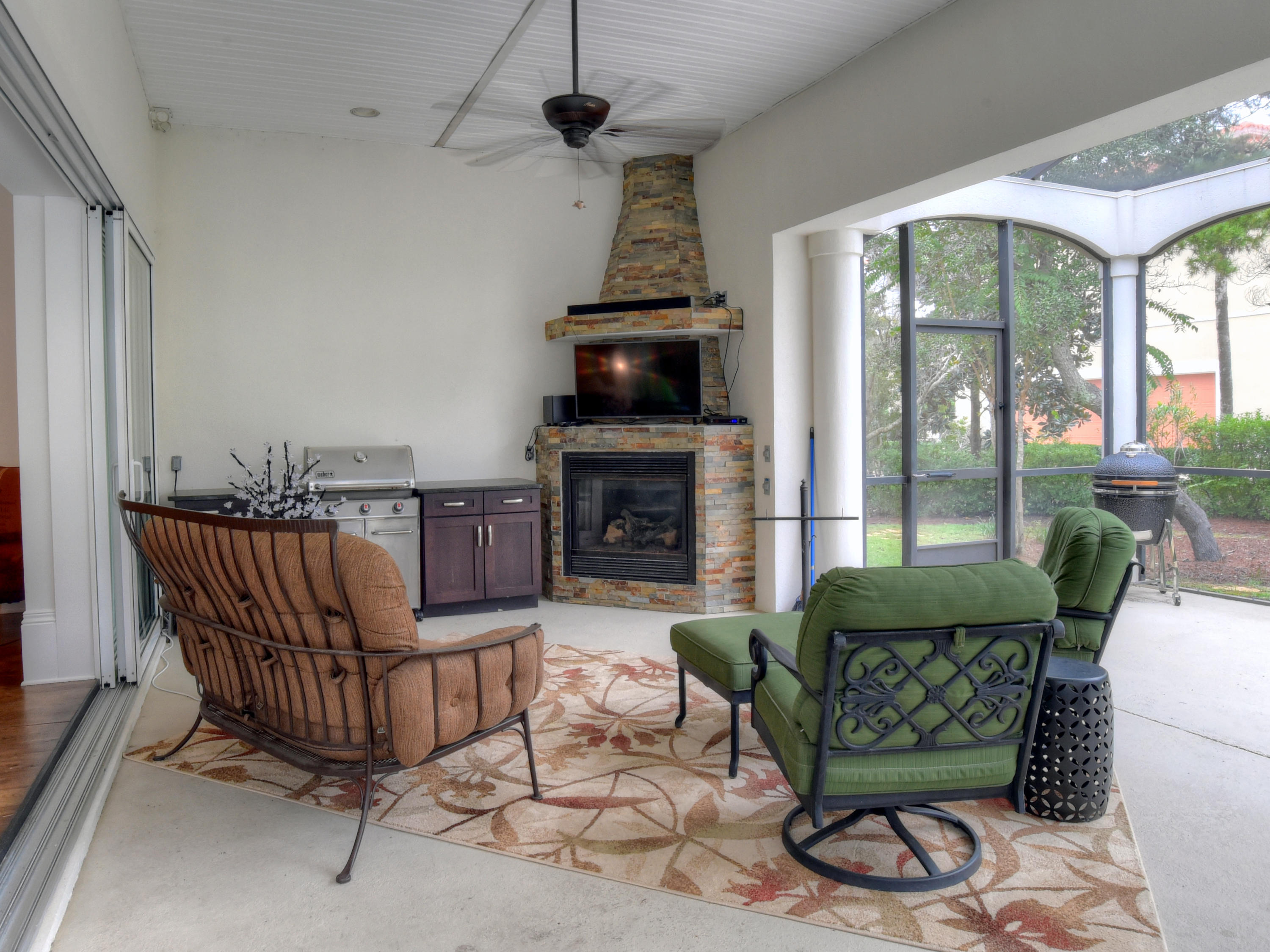 BURNT PINE - Residential