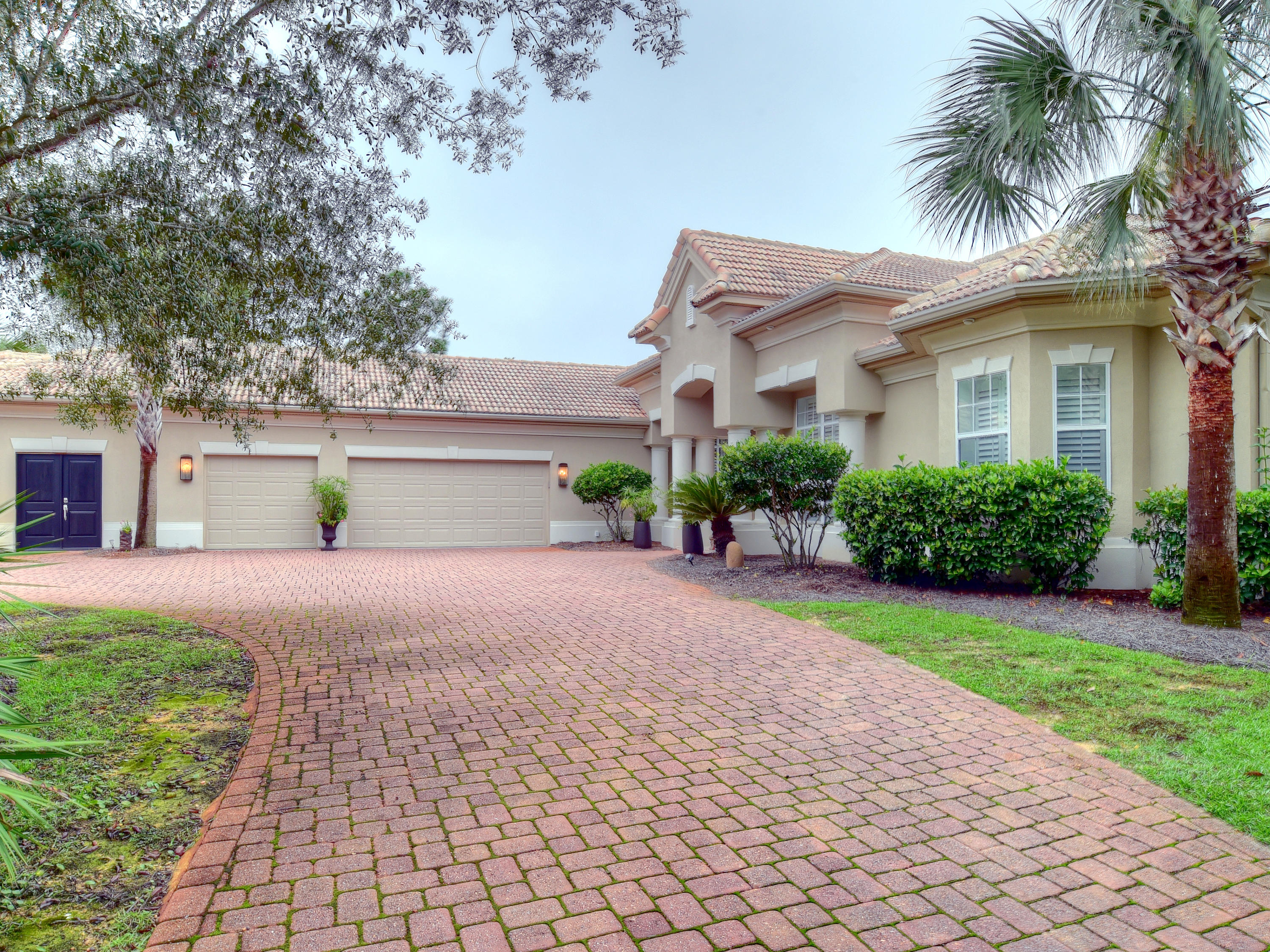 BURNT PINE - Residential