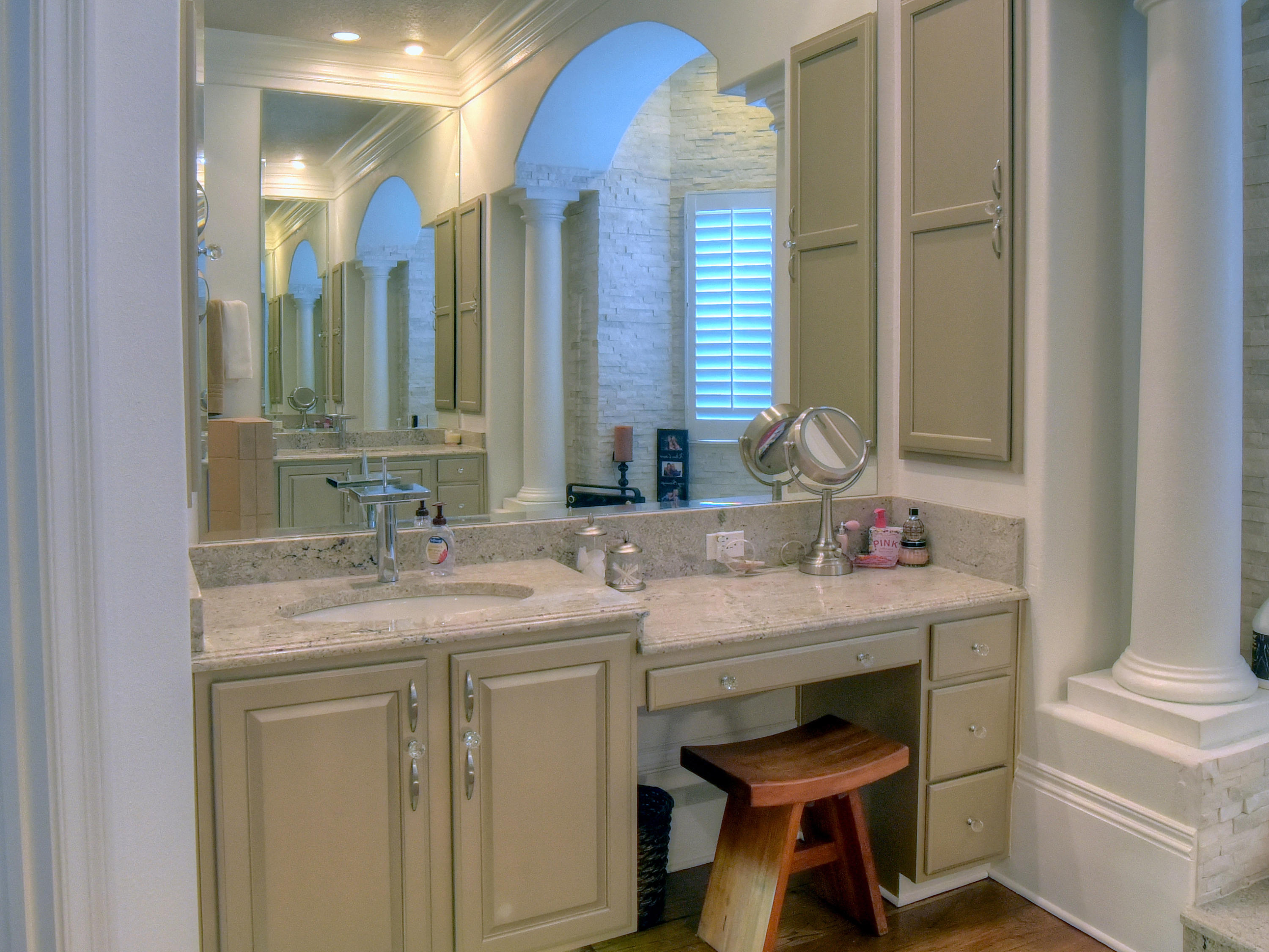 BURNT PINE - Residential