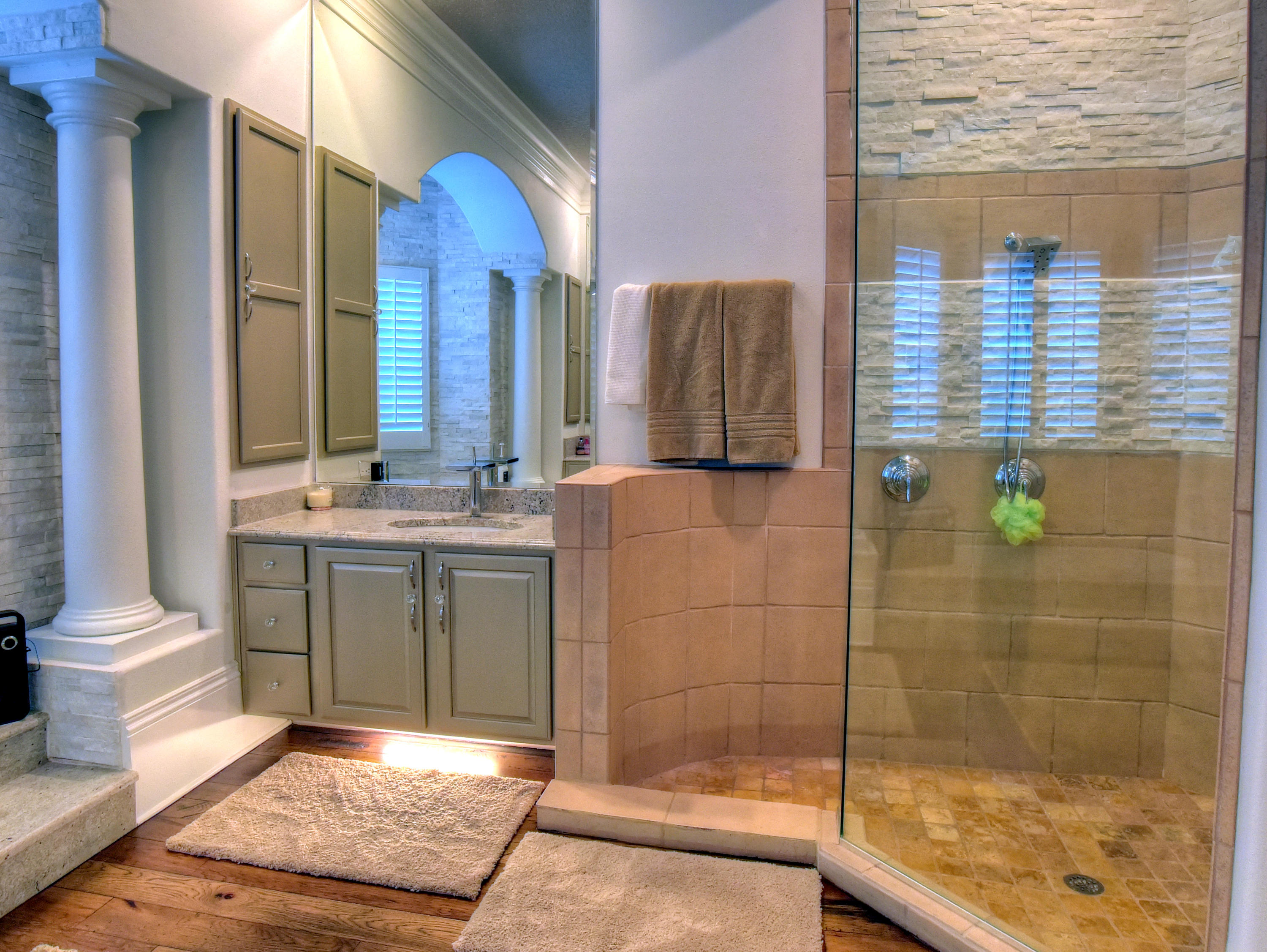 BURNT PINE - Residential