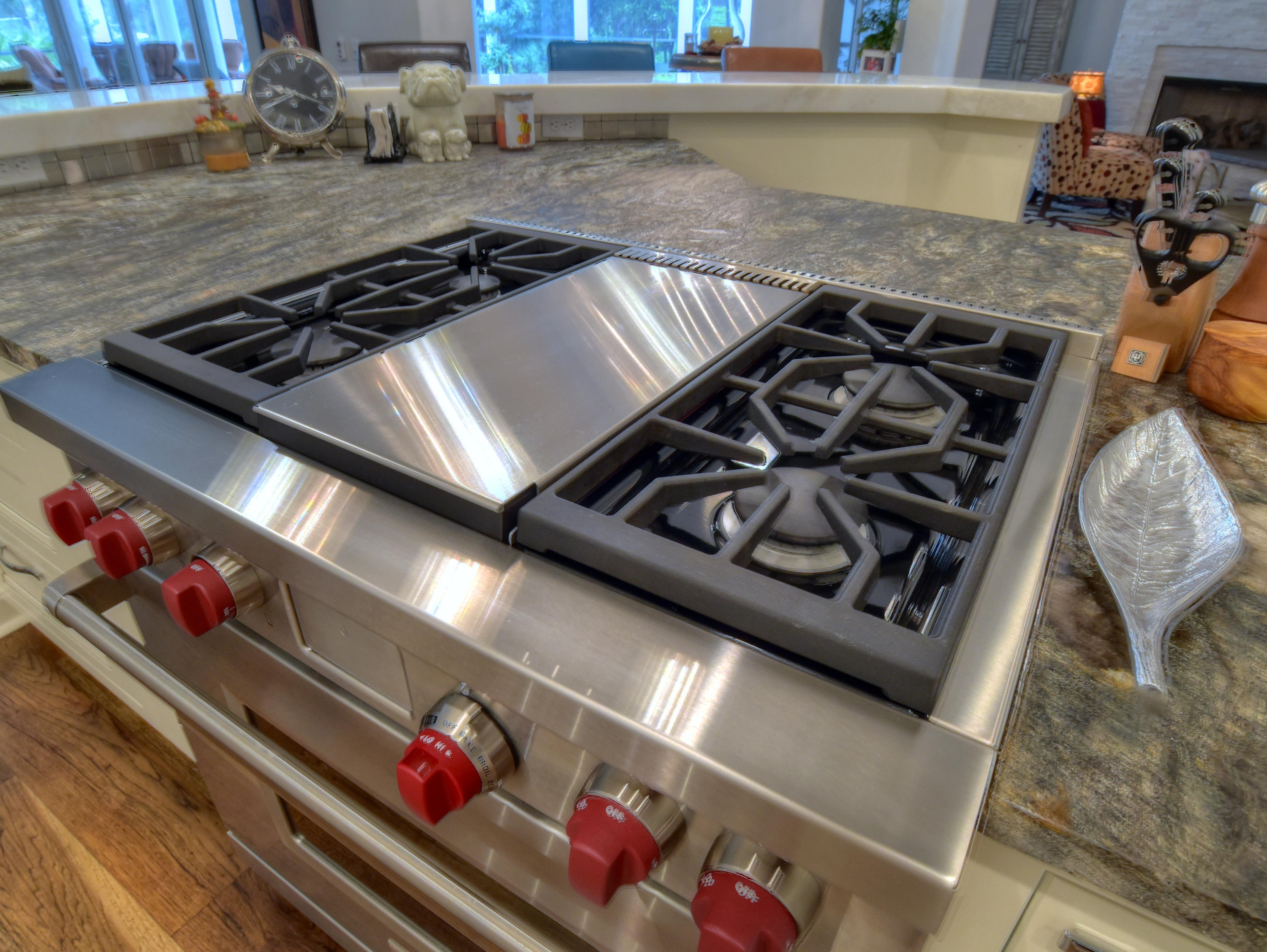 BURNT PINE - Residential