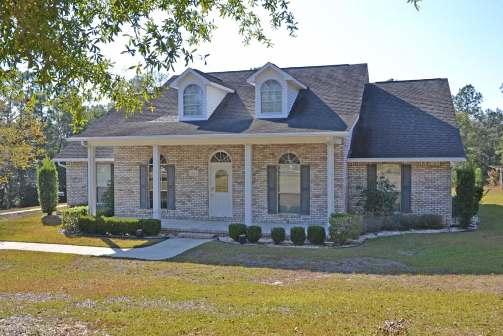 KENNEDY LAKE (UNRECORDED) - Residential