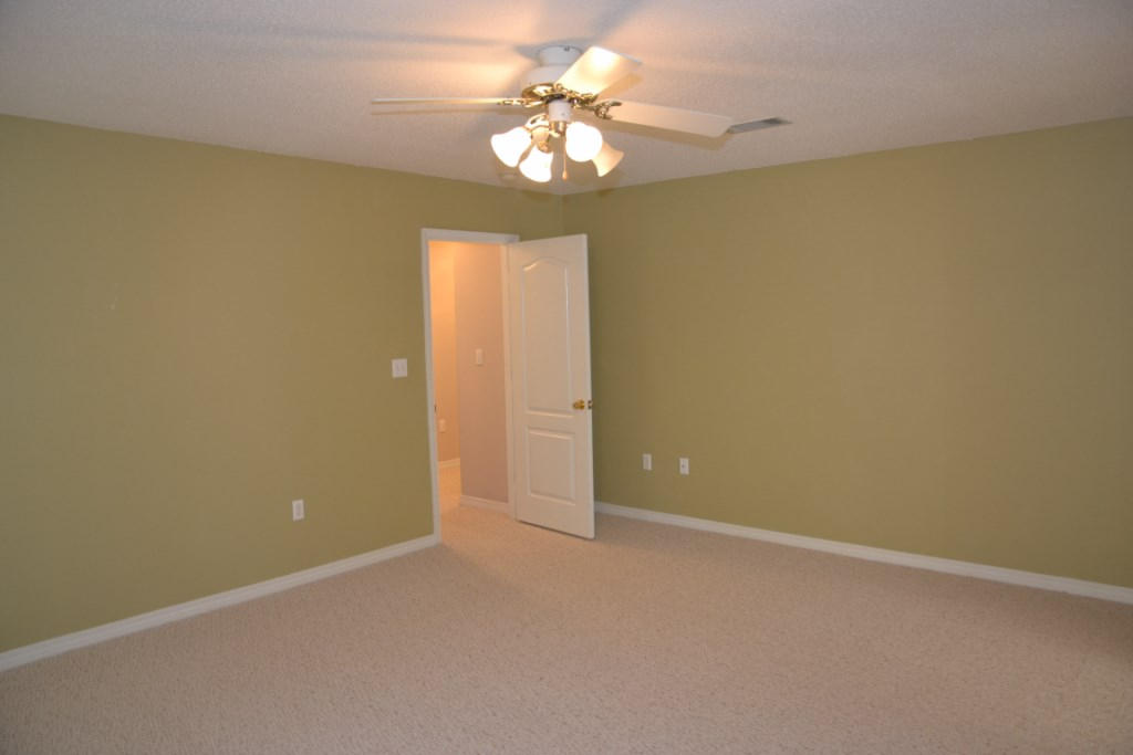 KENNEDY LAKE (UNRECORDED) - Residential