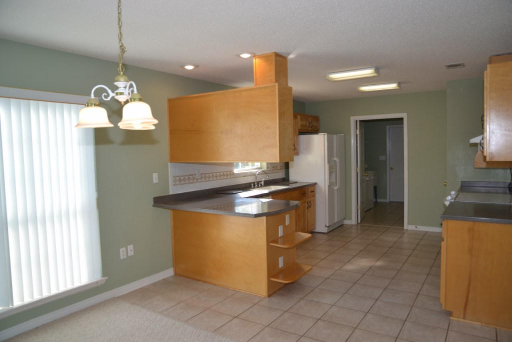 KENNEDY LAKE (UNRECORDED) - Residential