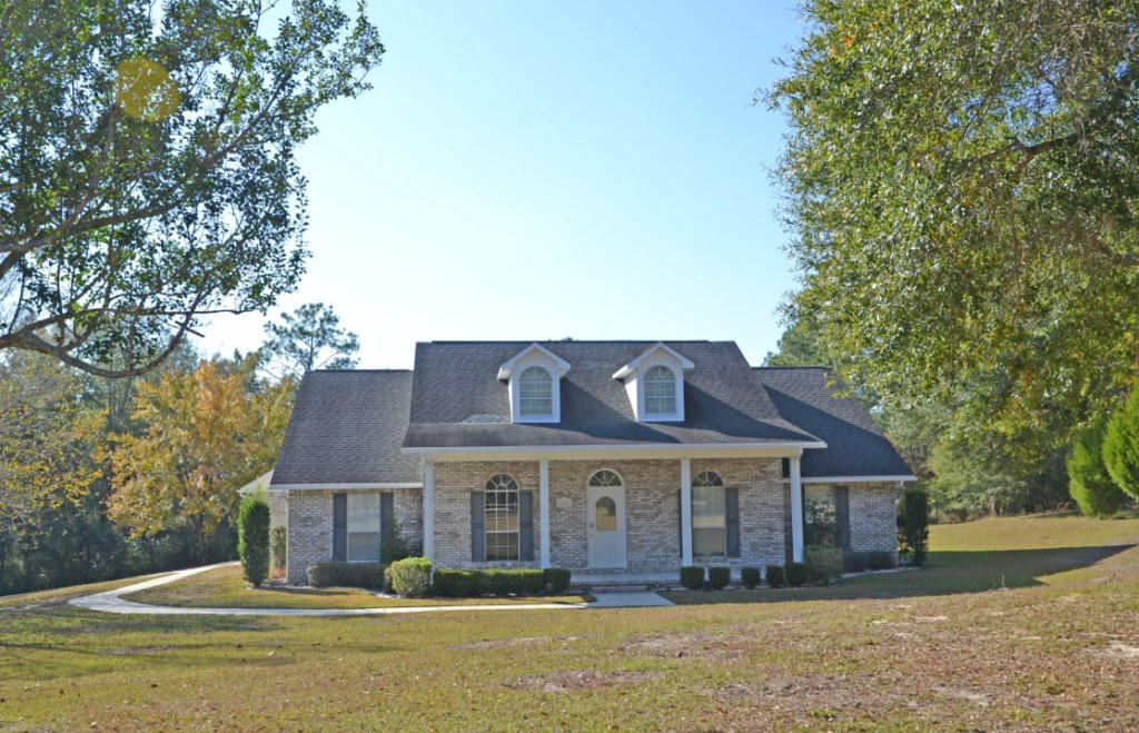 KENNEDY LAKE (UNRECORDED) - Residential