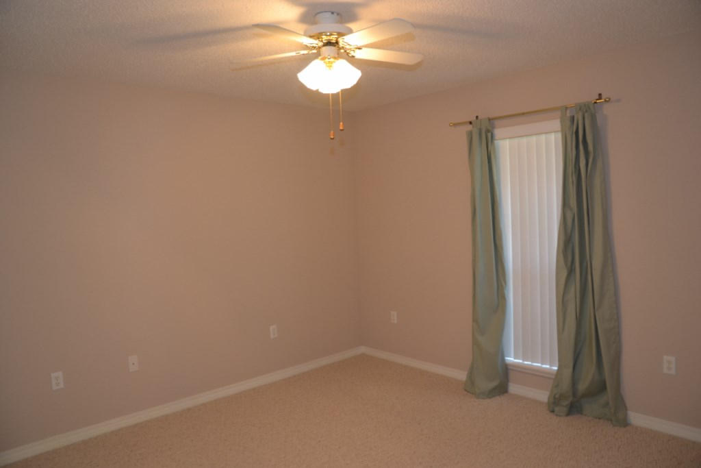 KENNEDY LAKE (UNRECORDED) - Residential