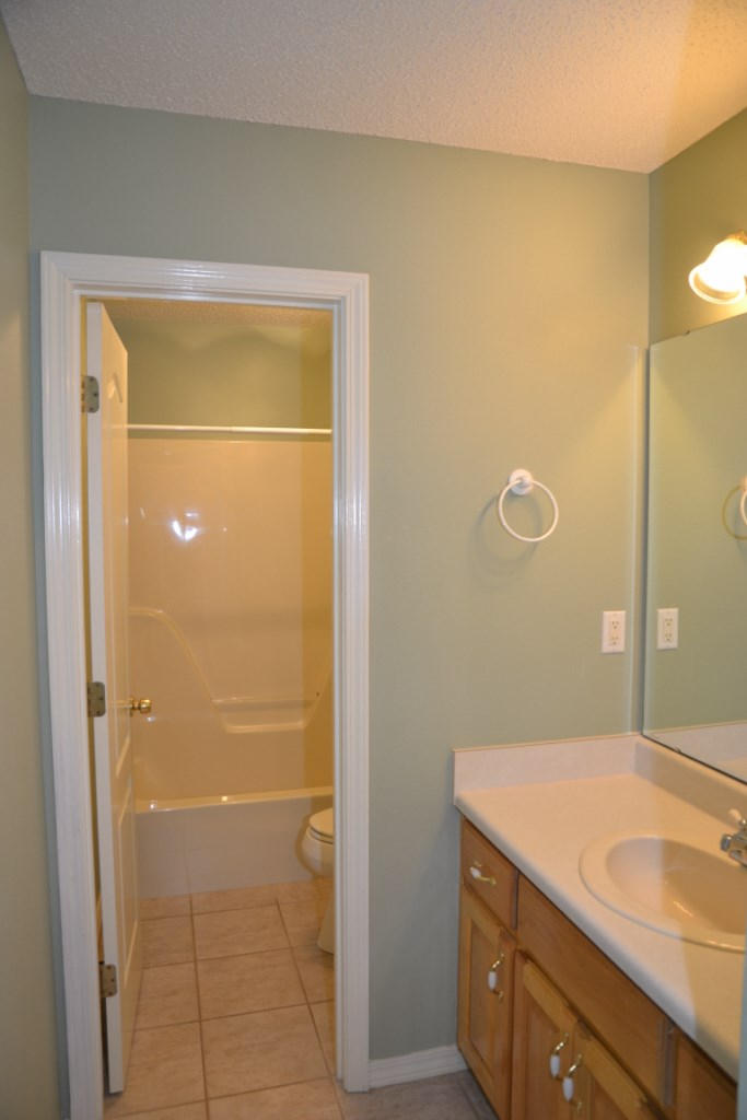 KENNEDY LAKE (UNRECORDED) - Residential