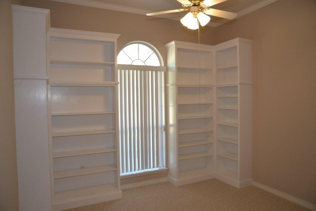 KENNEDY LAKE (UNRECORDED) - Residential