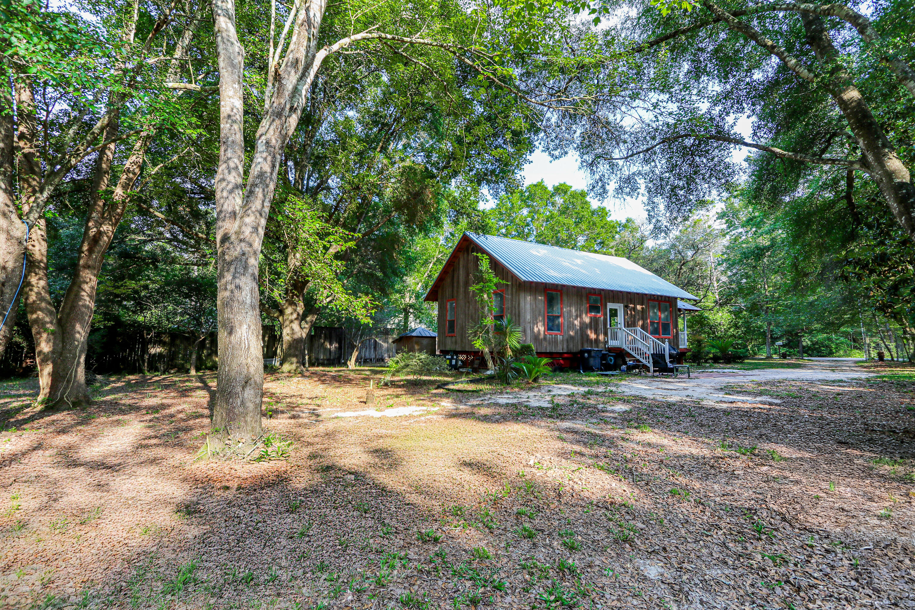 CREEKSIDE - Residential
