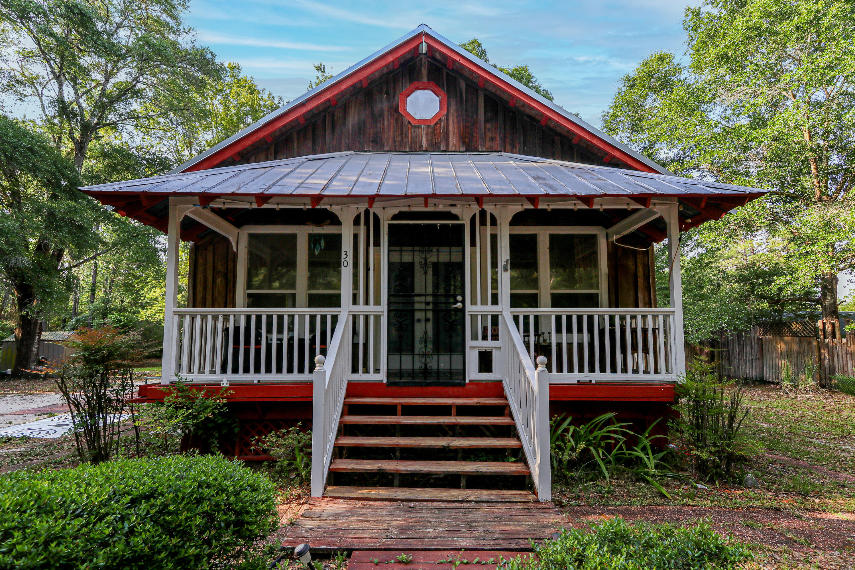 CREEKSIDE - Residential