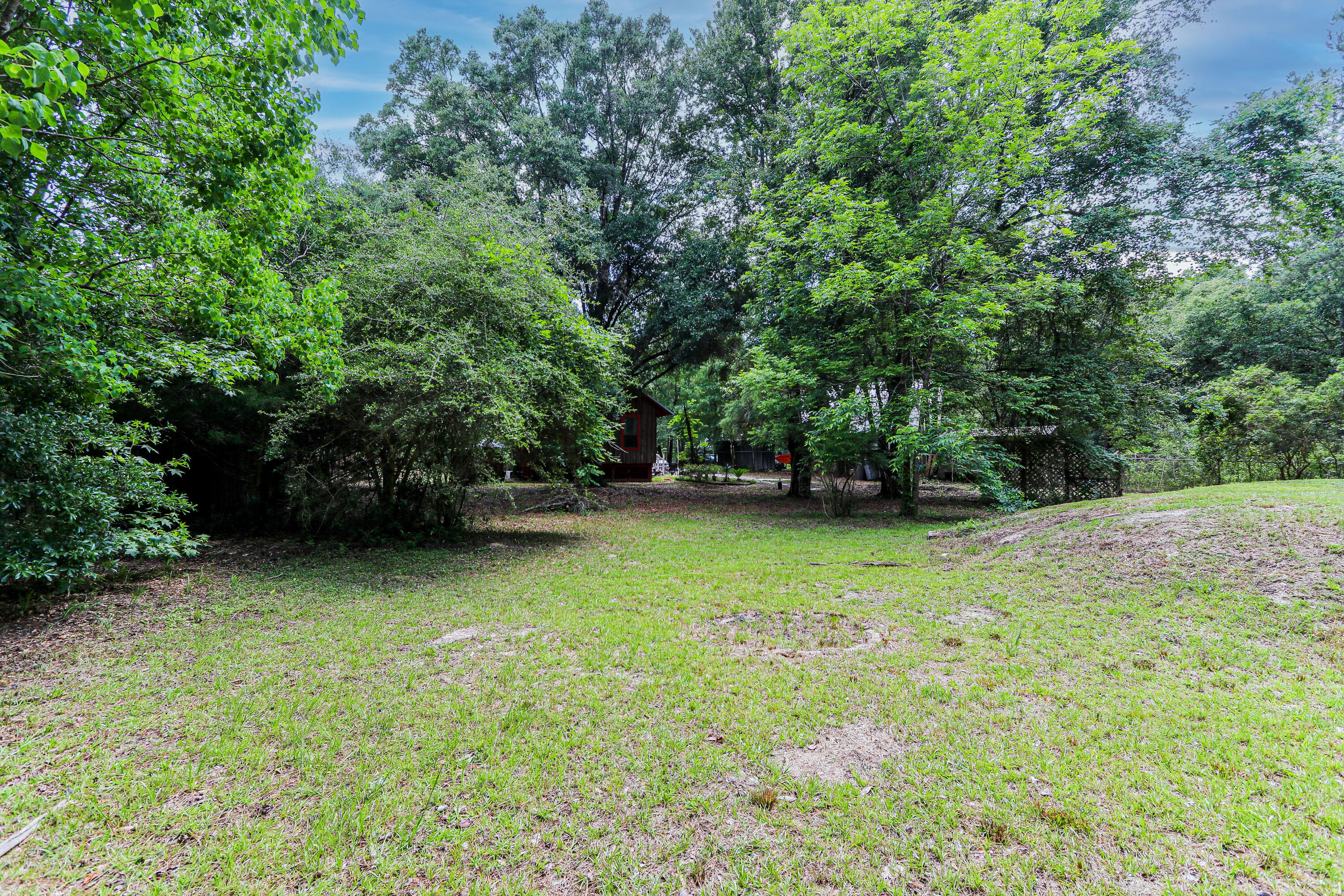 CREEKSIDE - Residential