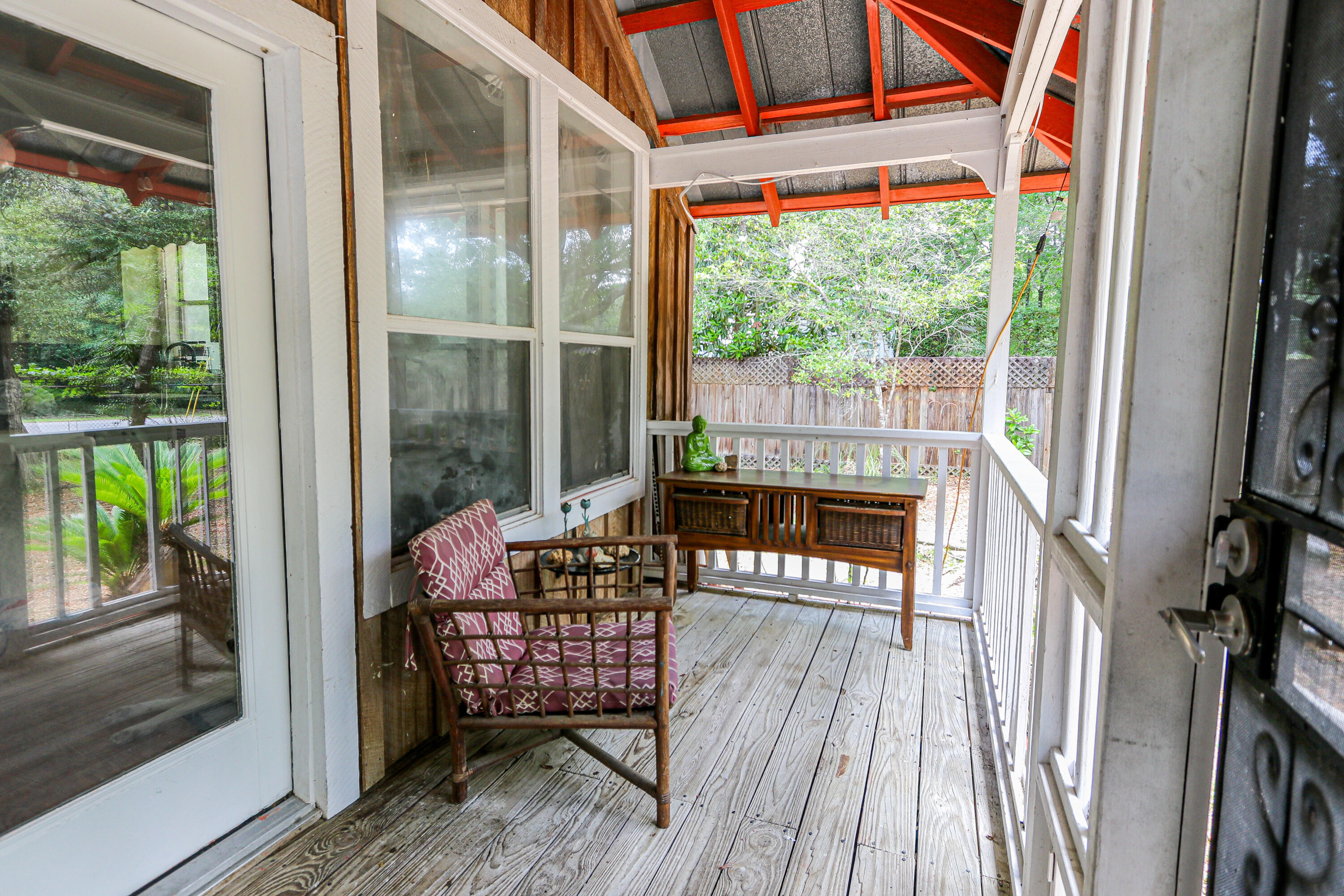 CREEKSIDE - Residential