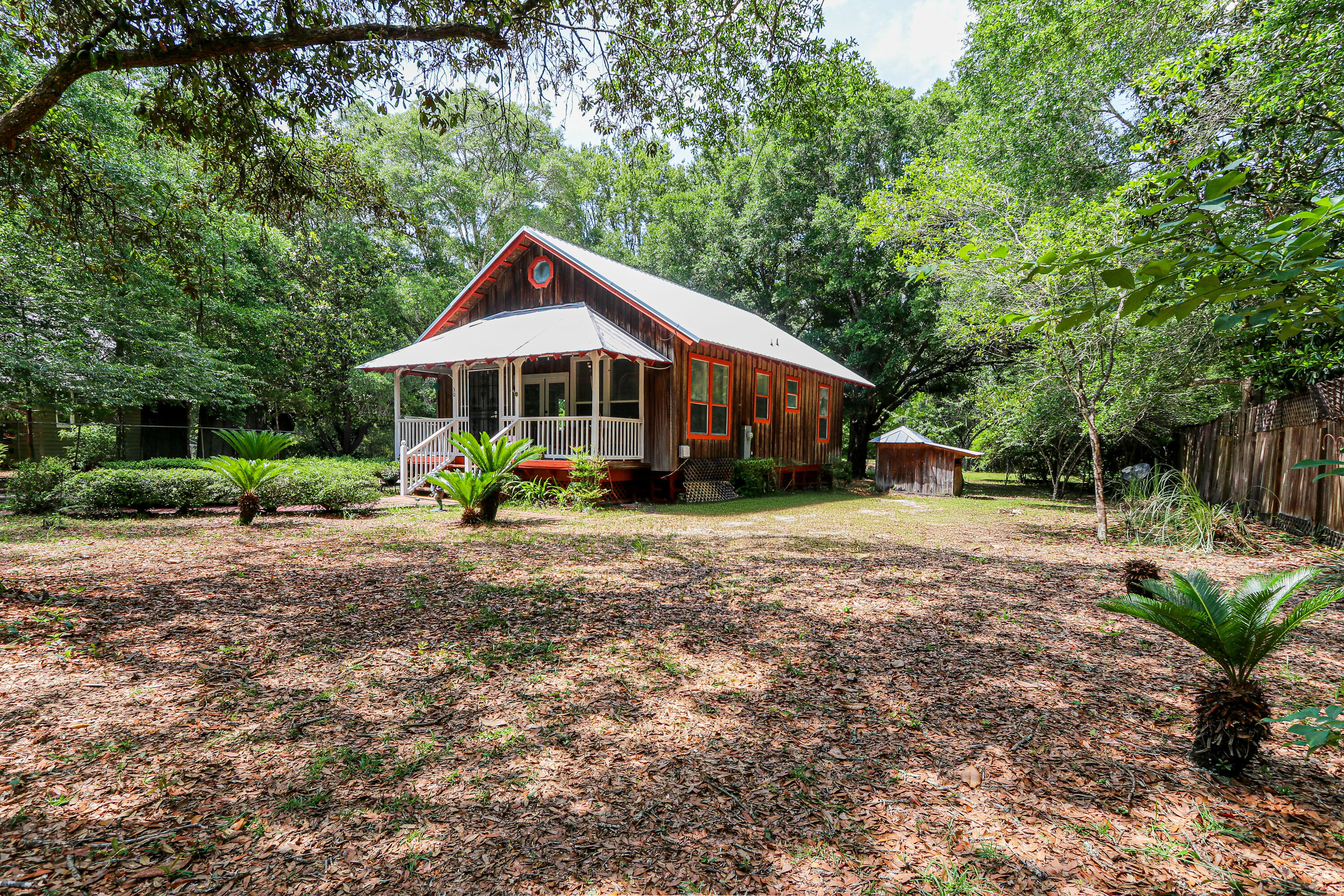 CREEKSIDE - Residential