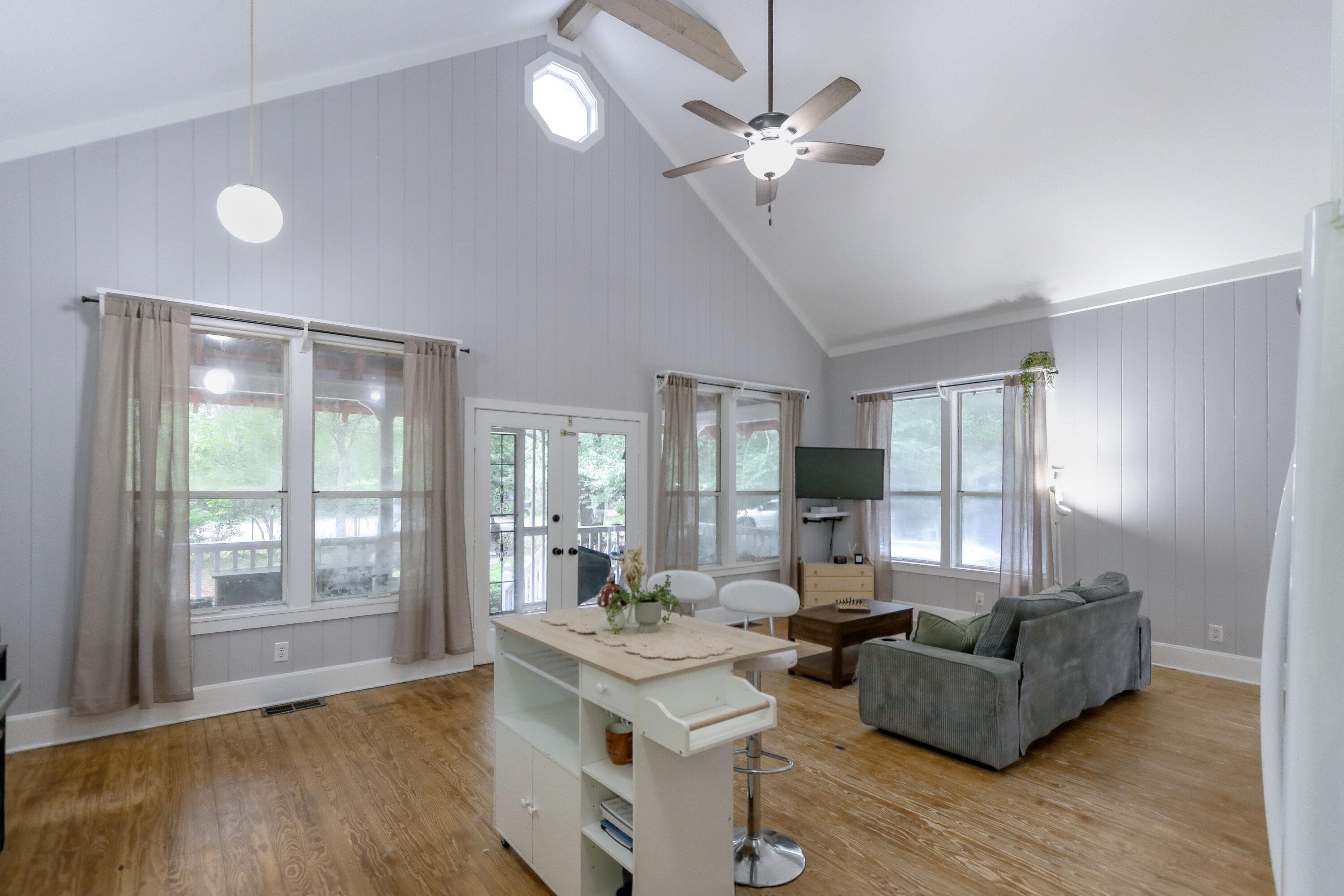 CREEKSIDE - Residential