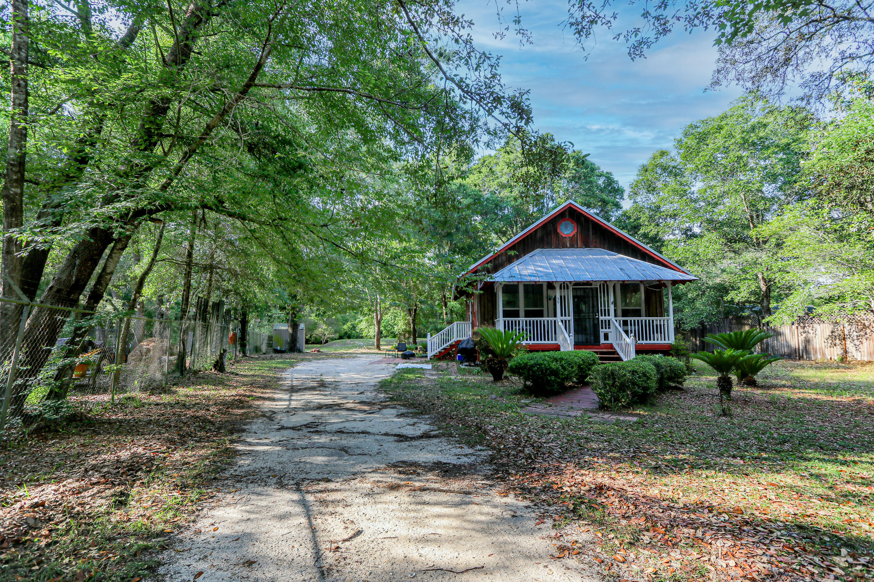 CREEKSIDE - Residential