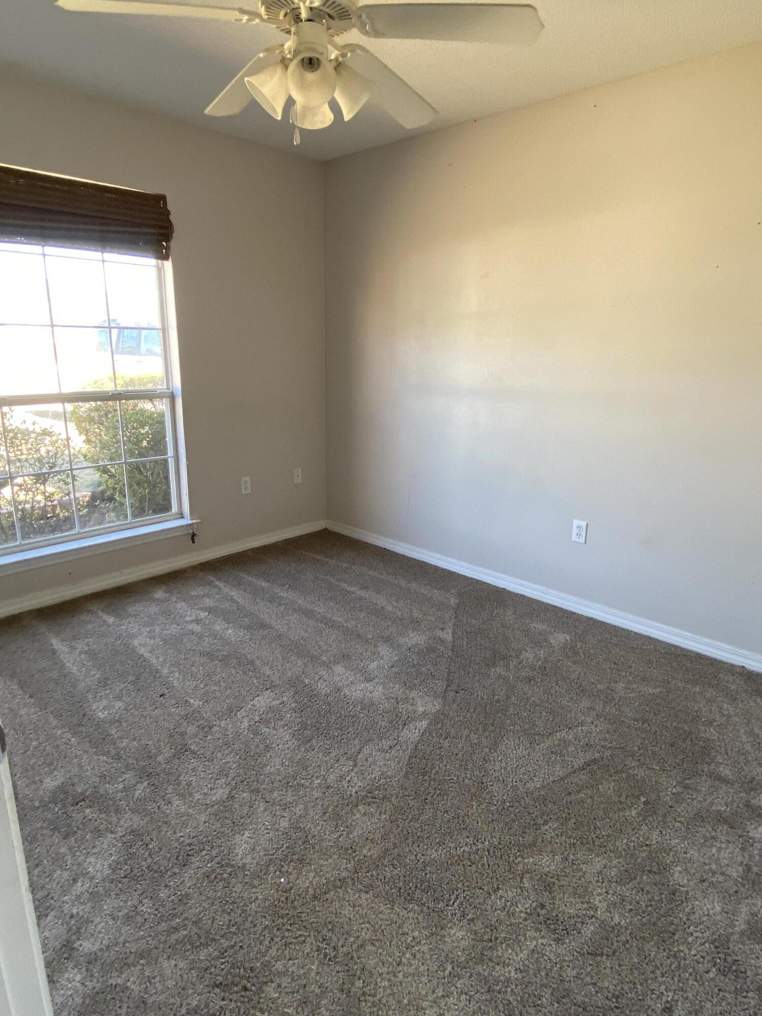 SKY RIDGE ESTATES 1ST ADD - Residential Lease