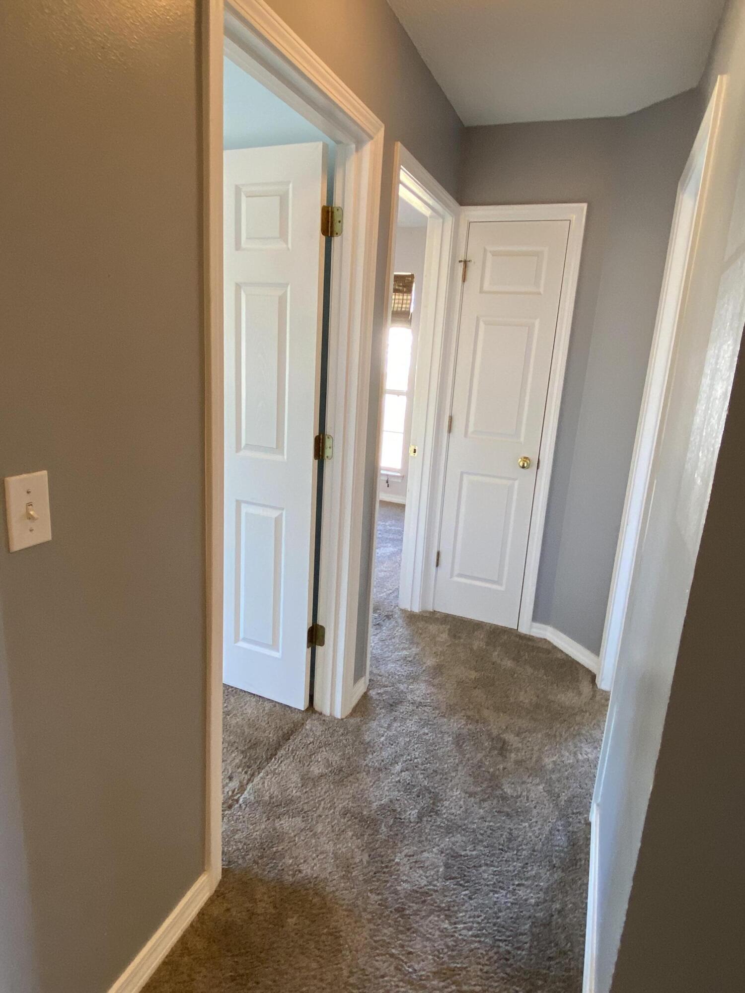 SKY RIDGE ESTATES 1ST ADD - Residential Lease