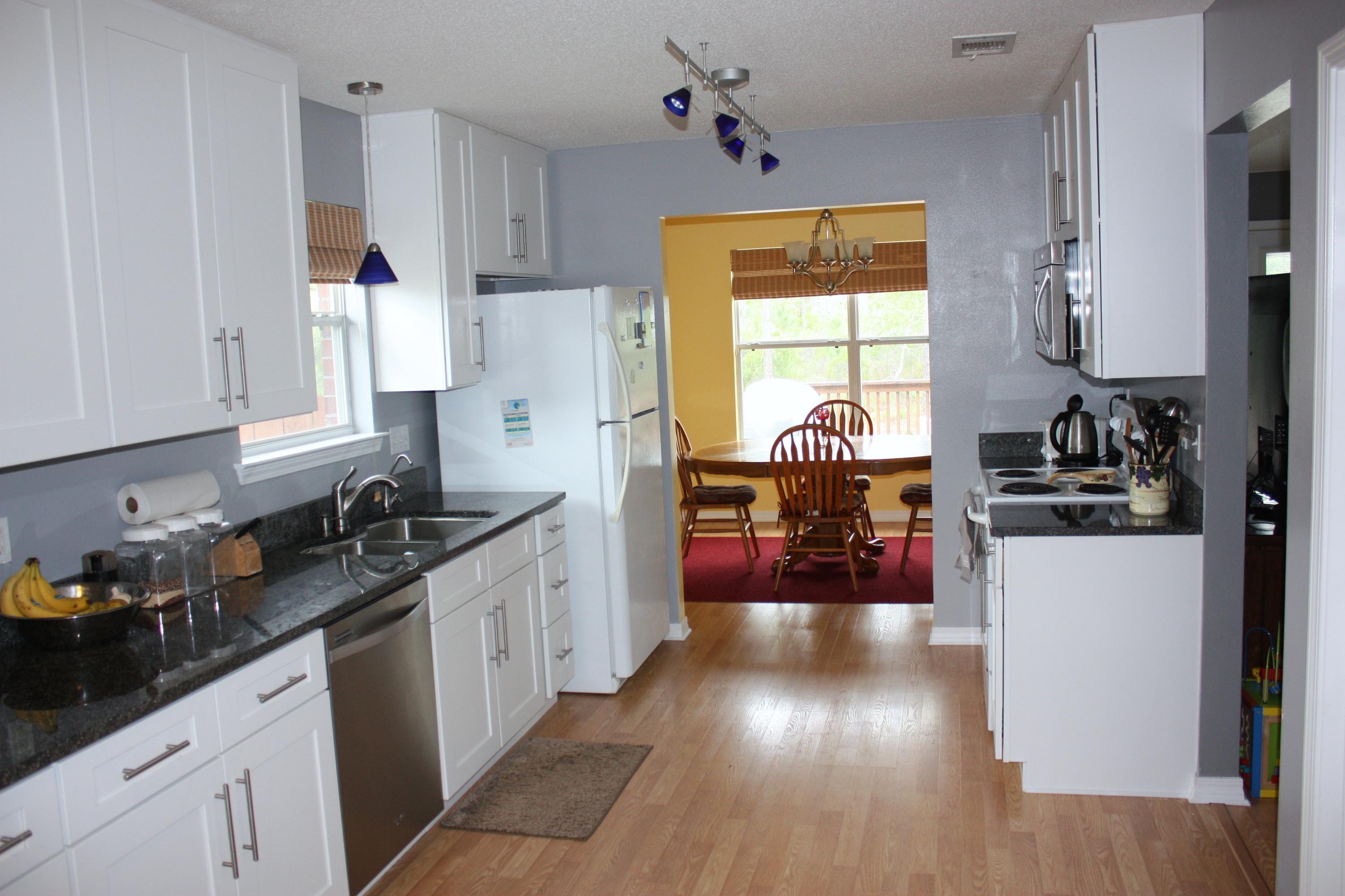 SKY RIDGE ESTATES 1ST ADD - Residential Lease