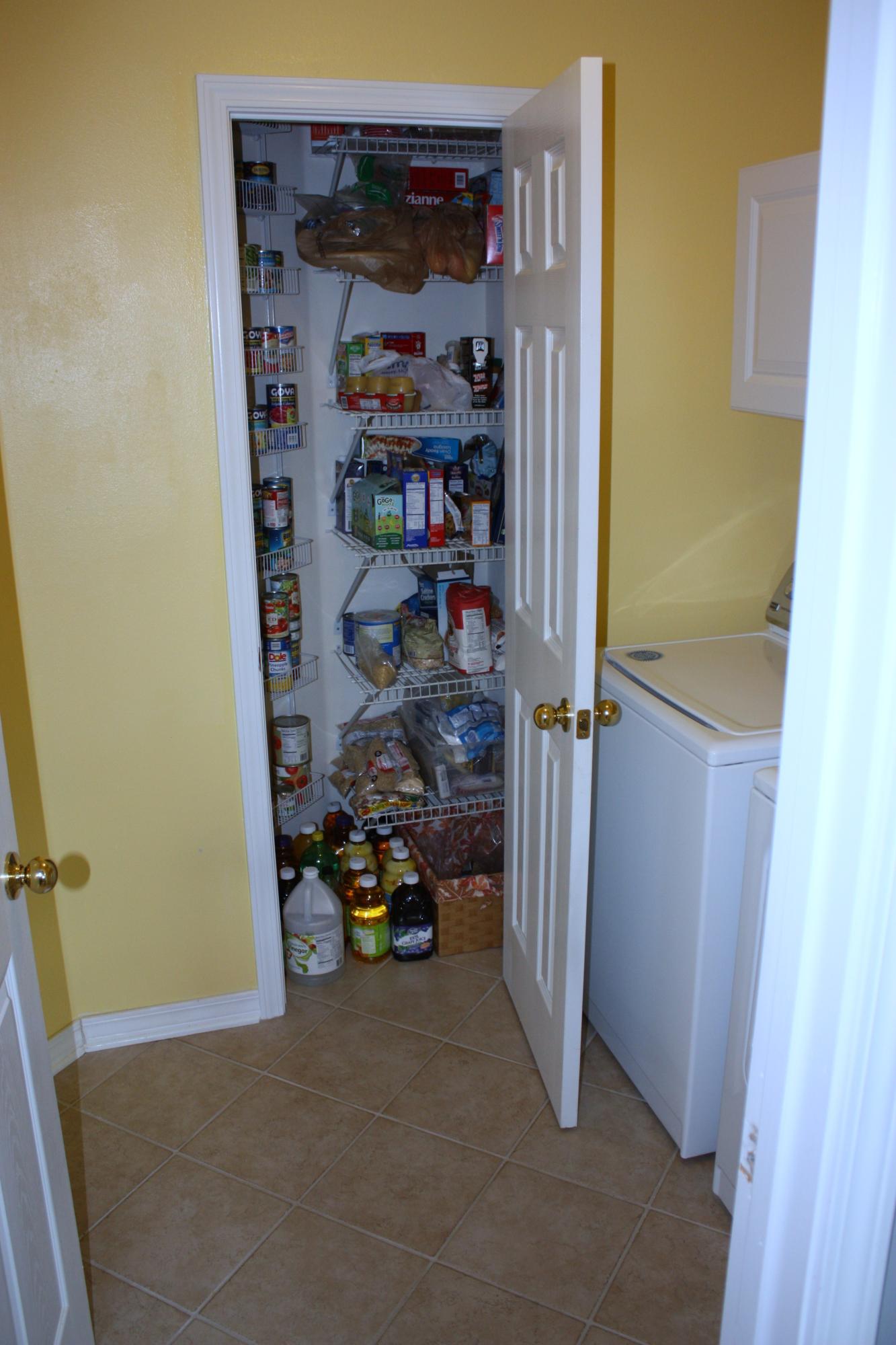 SKY RIDGE ESTATES 1ST ADD - Residential Lease