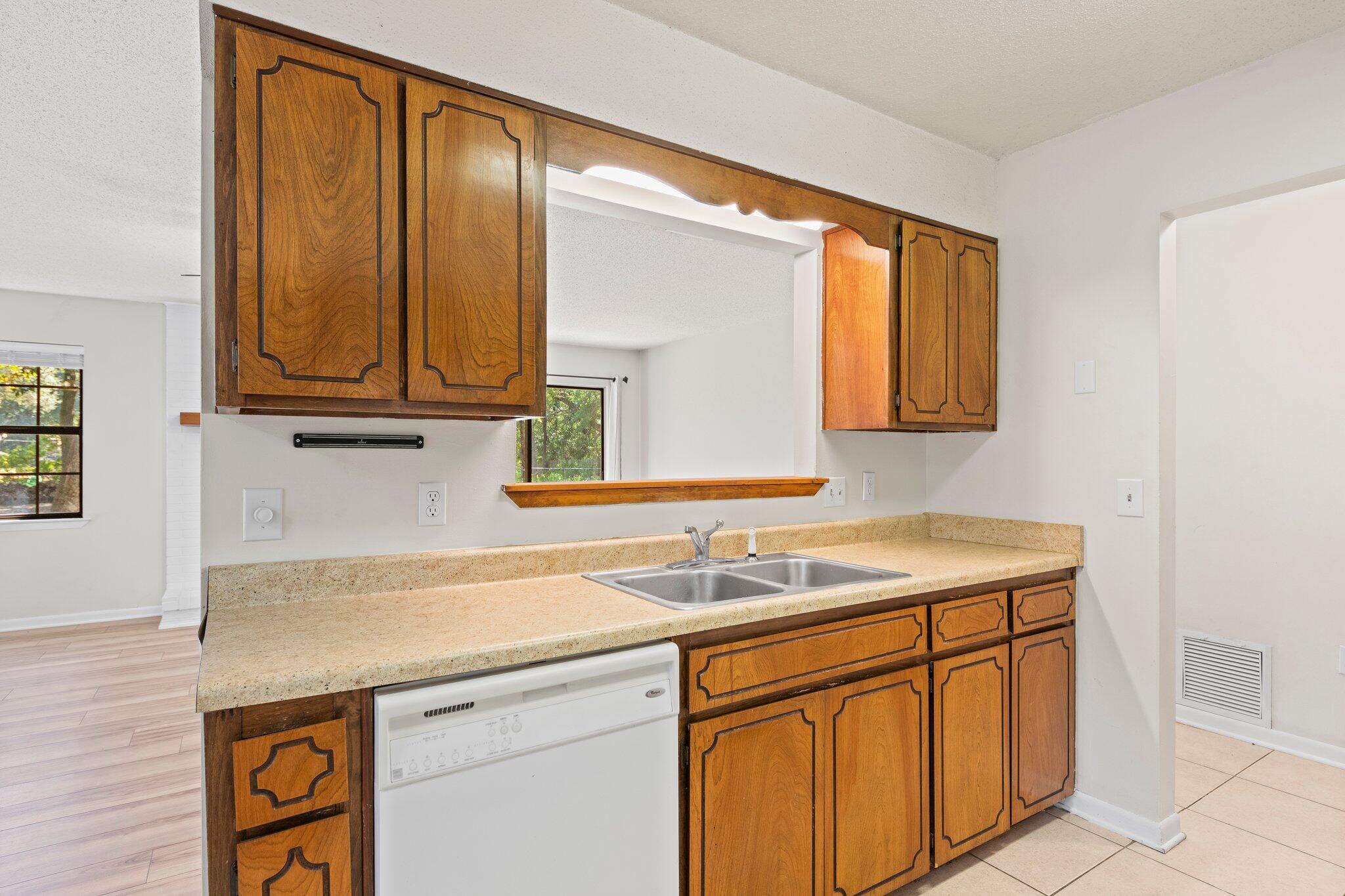 MINGER S/D - Residential Lease