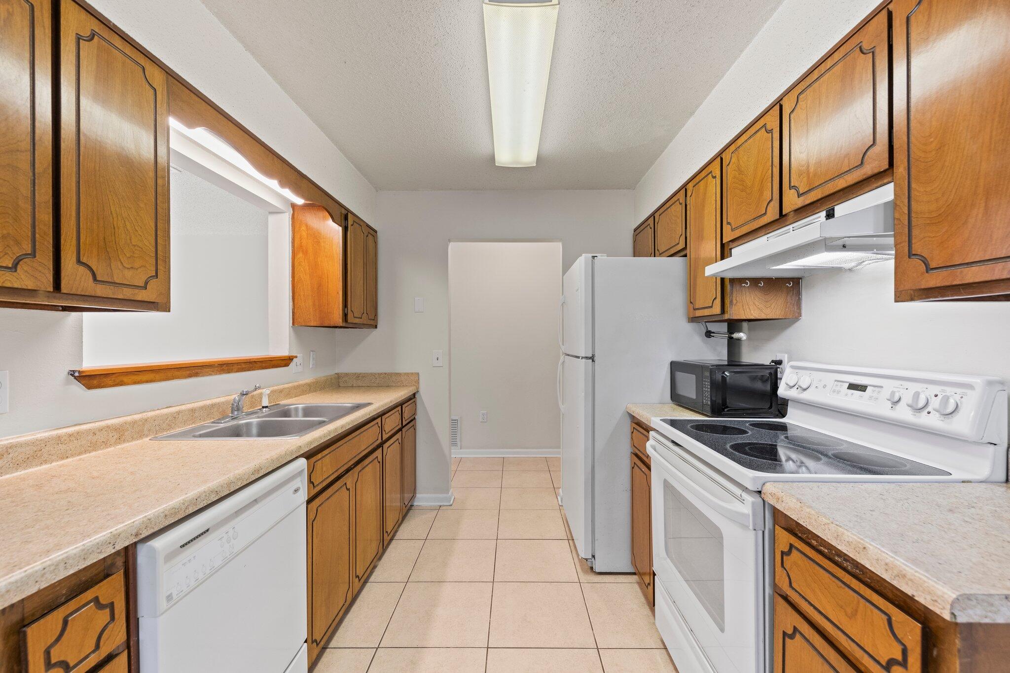 MINGER S/D - Residential Lease