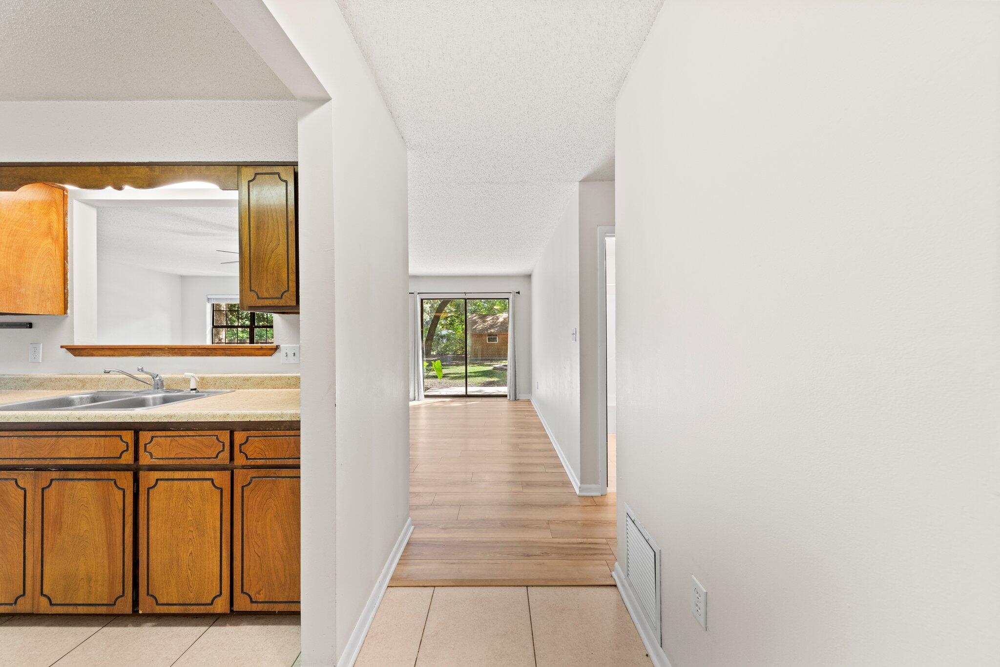 MINGER S/D - Residential Lease