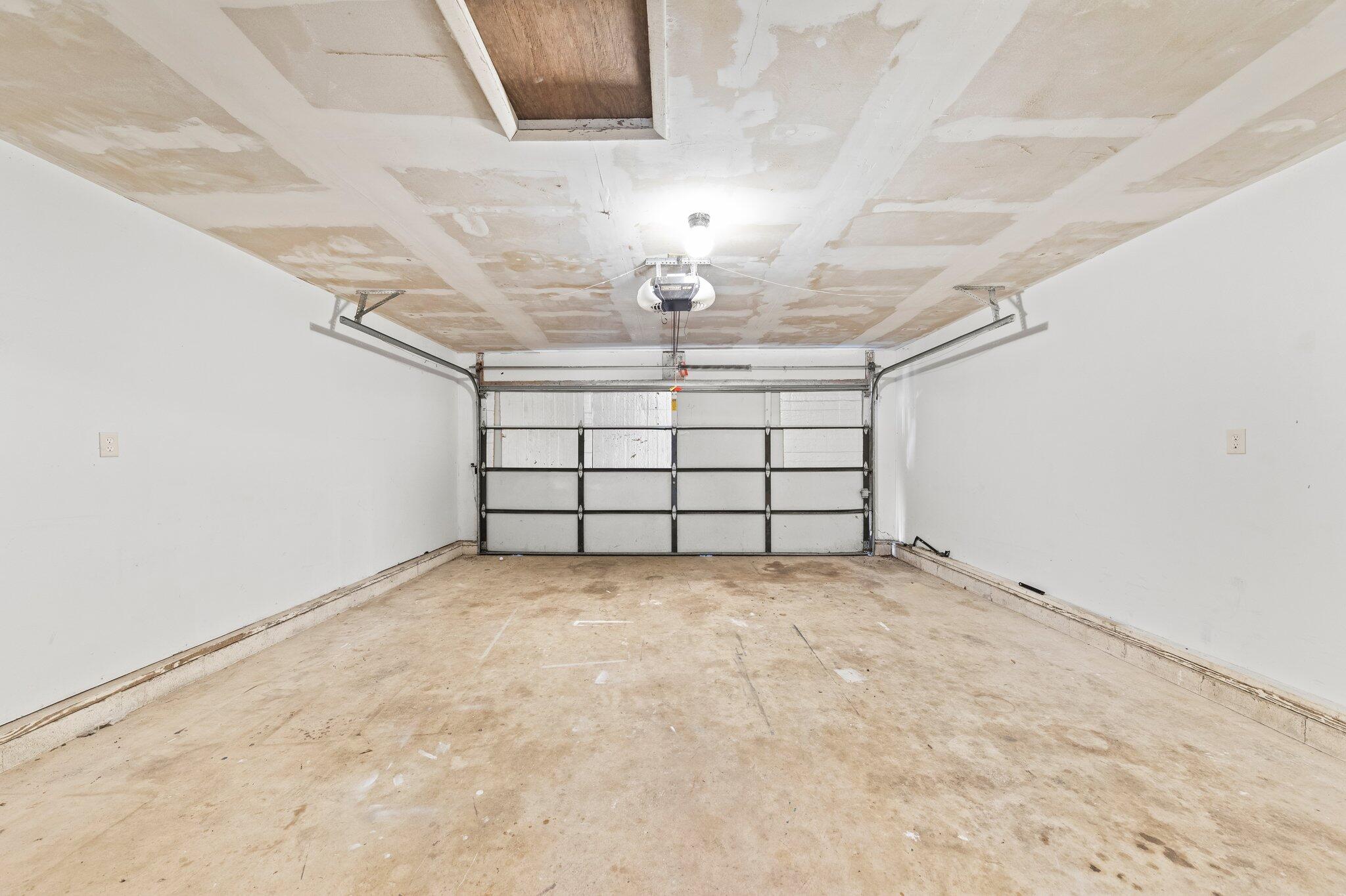 MINGER S/D - Residential Lease