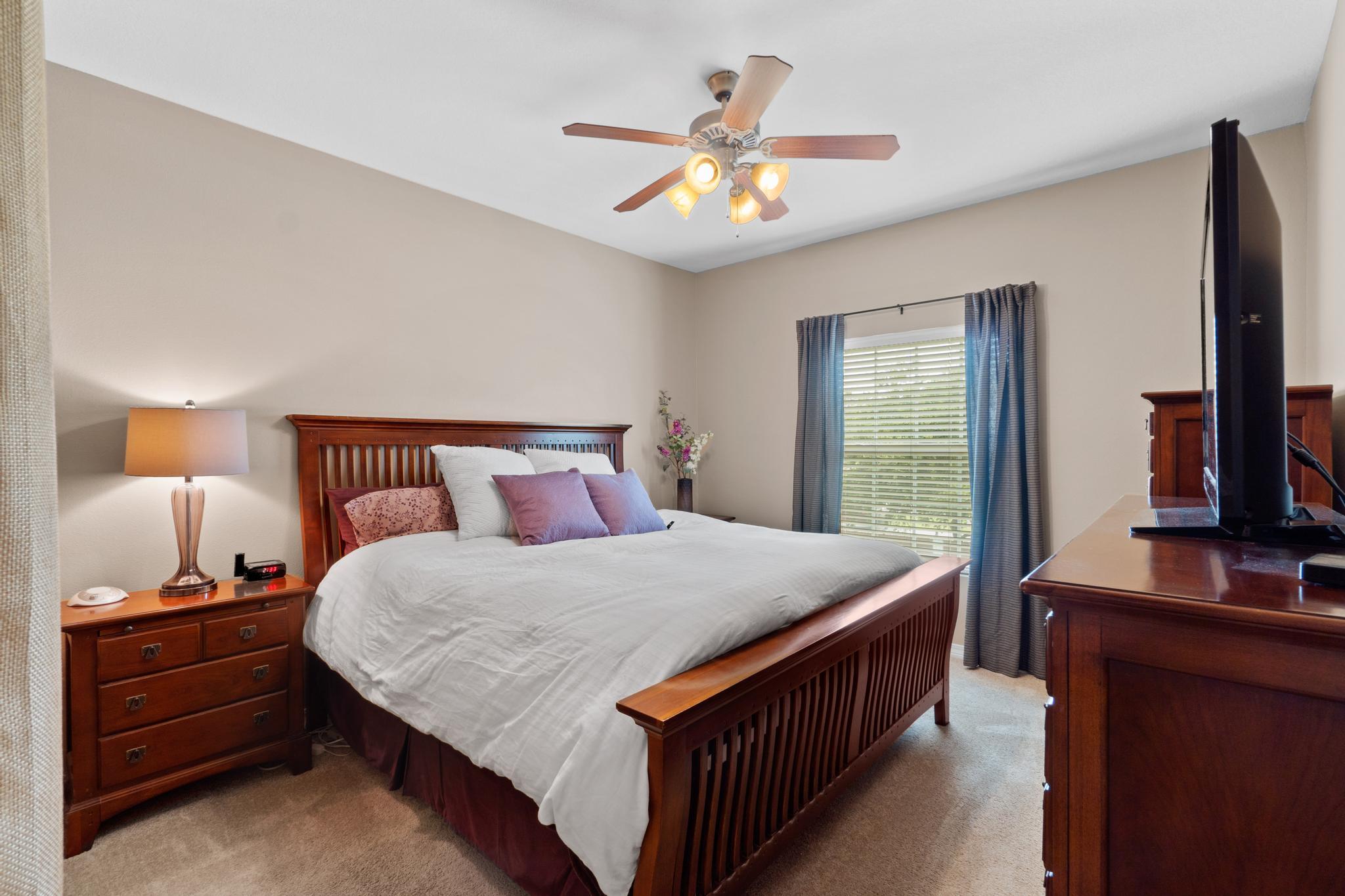 MERIDIAN SQUARE TOWNHOMES - Residential