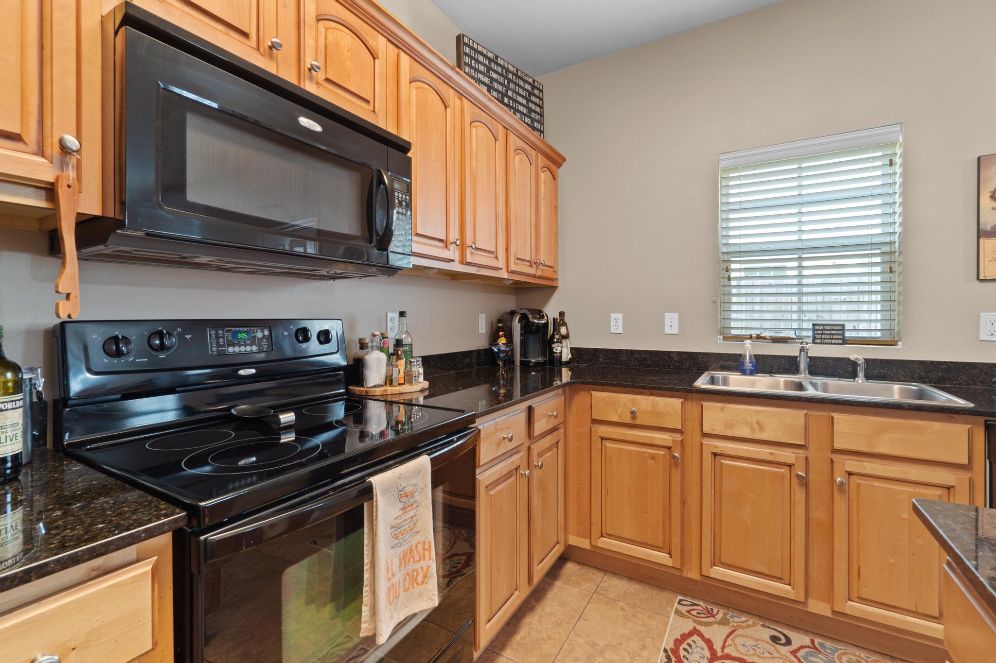 MERIDIAN SQUARE TOWNHOMES - Residential