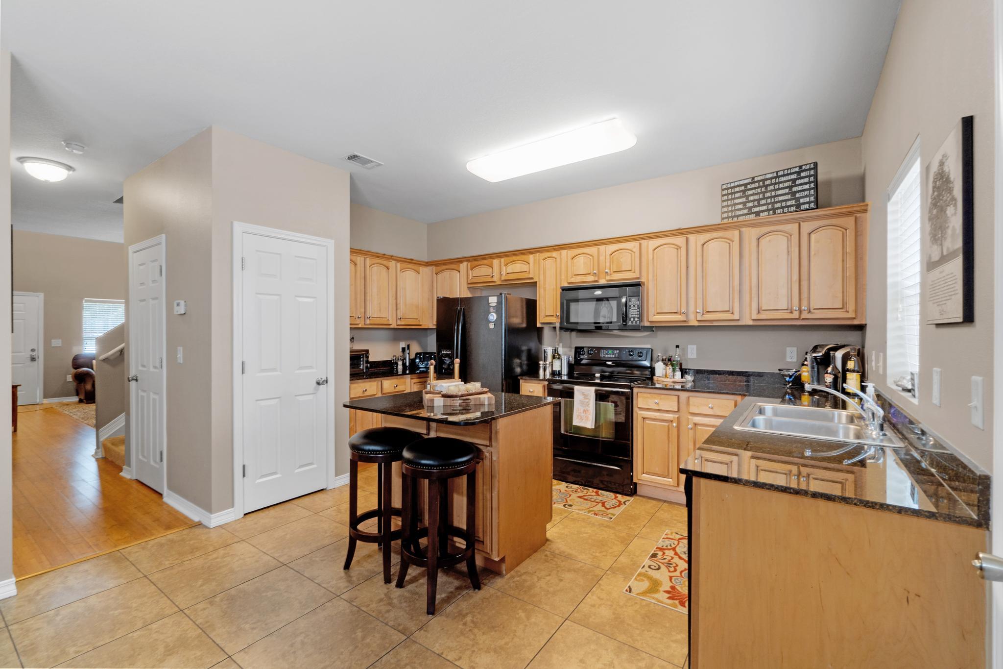 MERIDIAN SQUARE TOWNHOMES - Residential