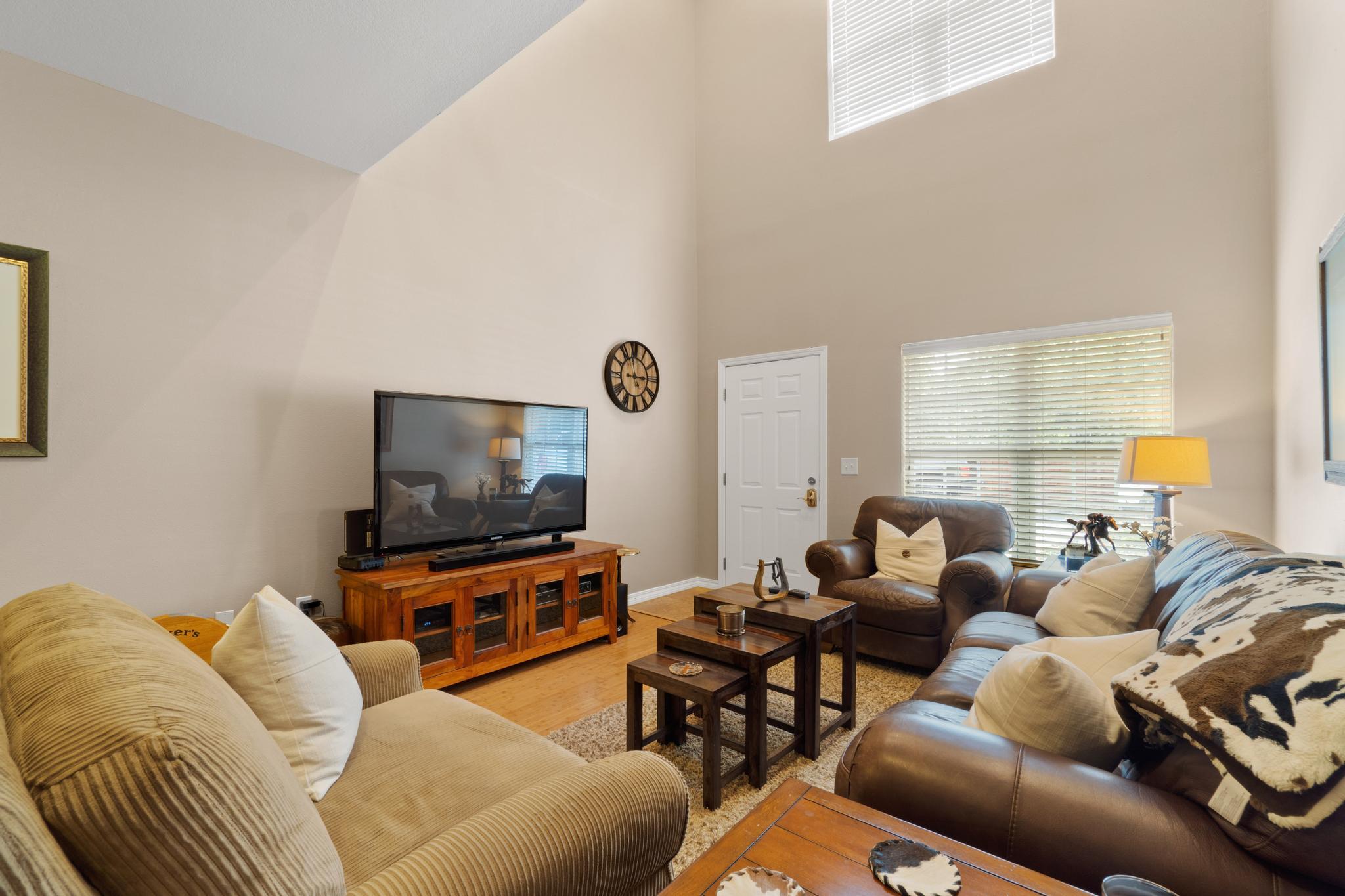 MERIDIAN SQUARE TOWNHOMES - Residential