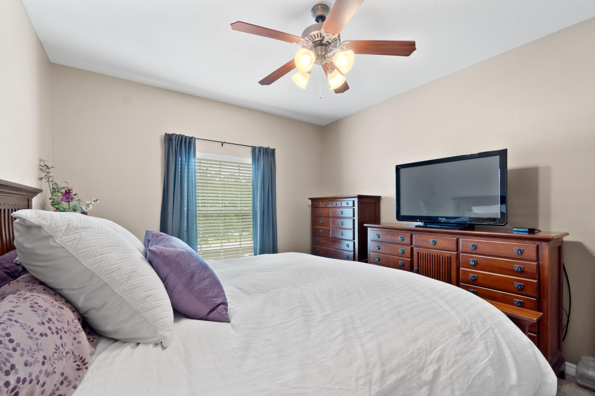 MERIDIAN SQUARE TOWNHOMES - Residential