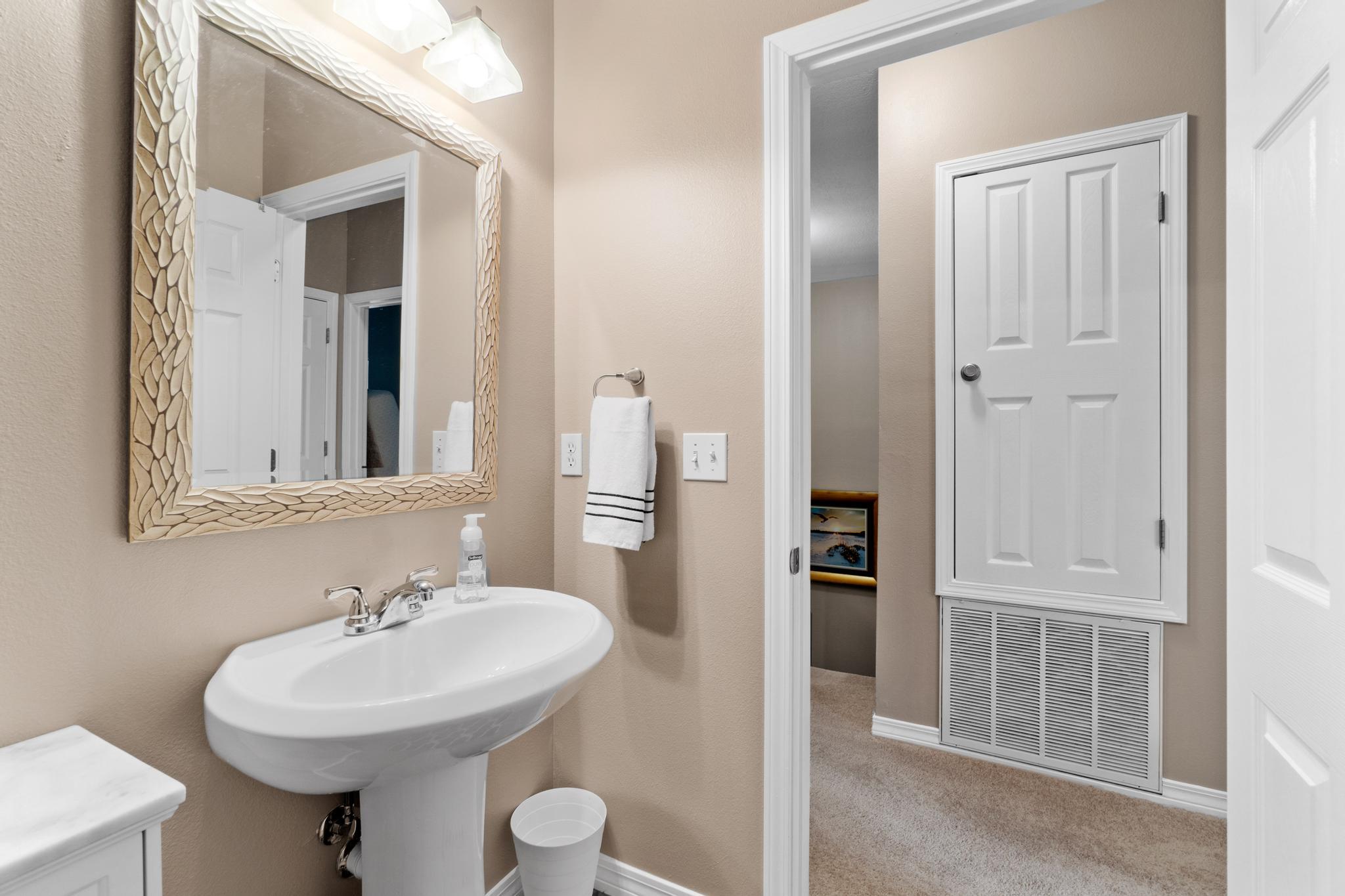 MERIDIAN SQUARE TOWNHOMES - Residential