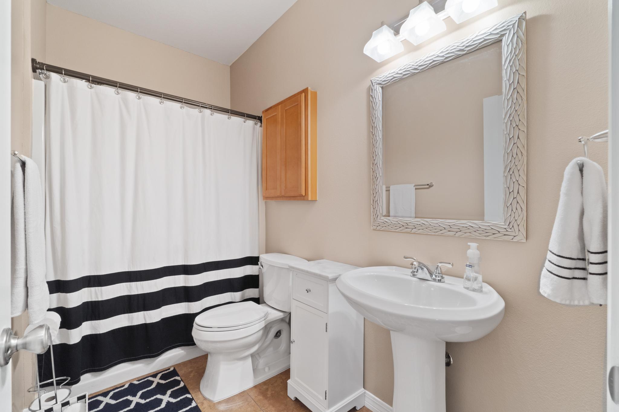 MERIDIAN SQUARE TOWNHOMES - Residential