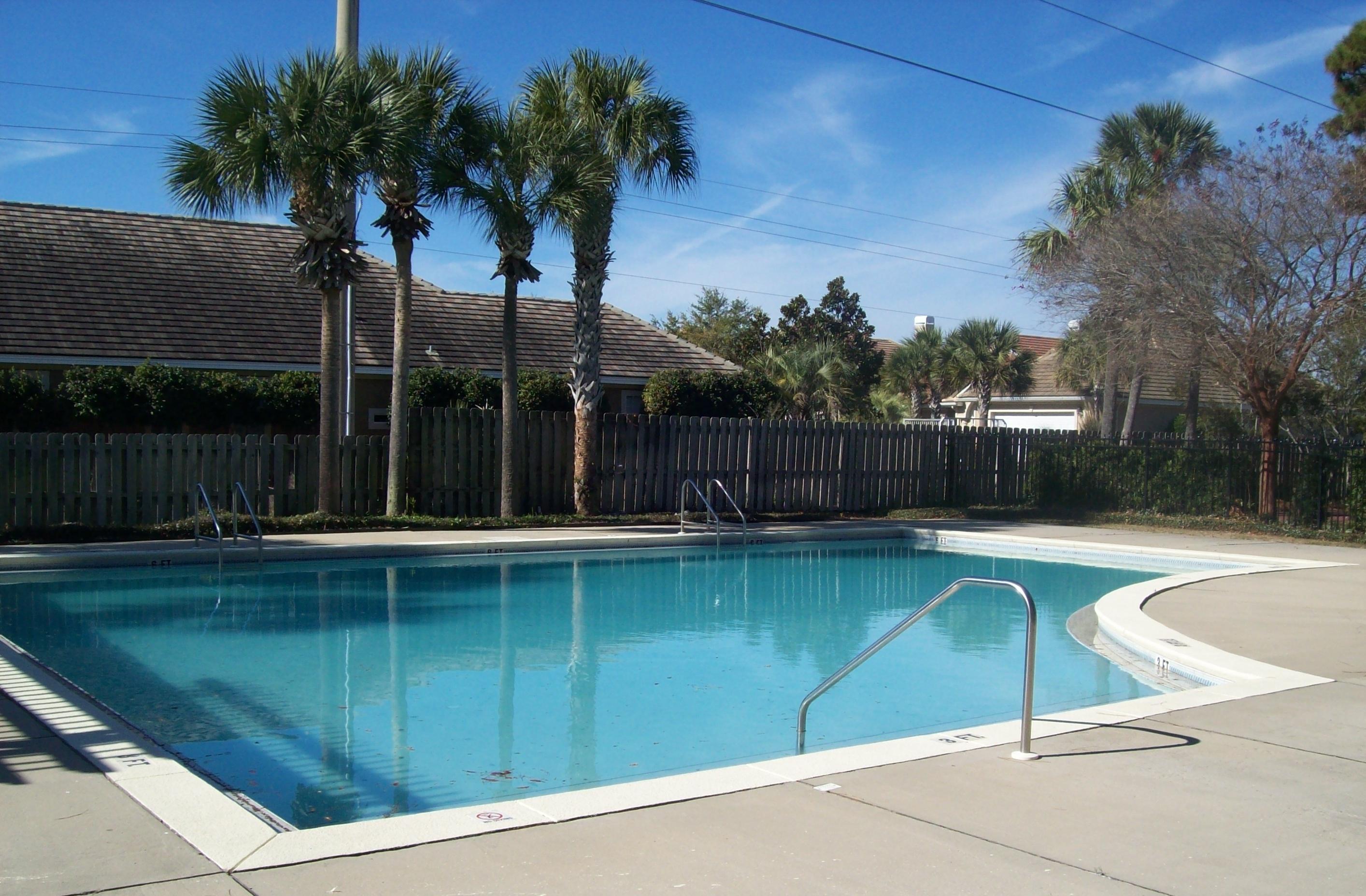 EMERALD LAKES PH 1 - Residential