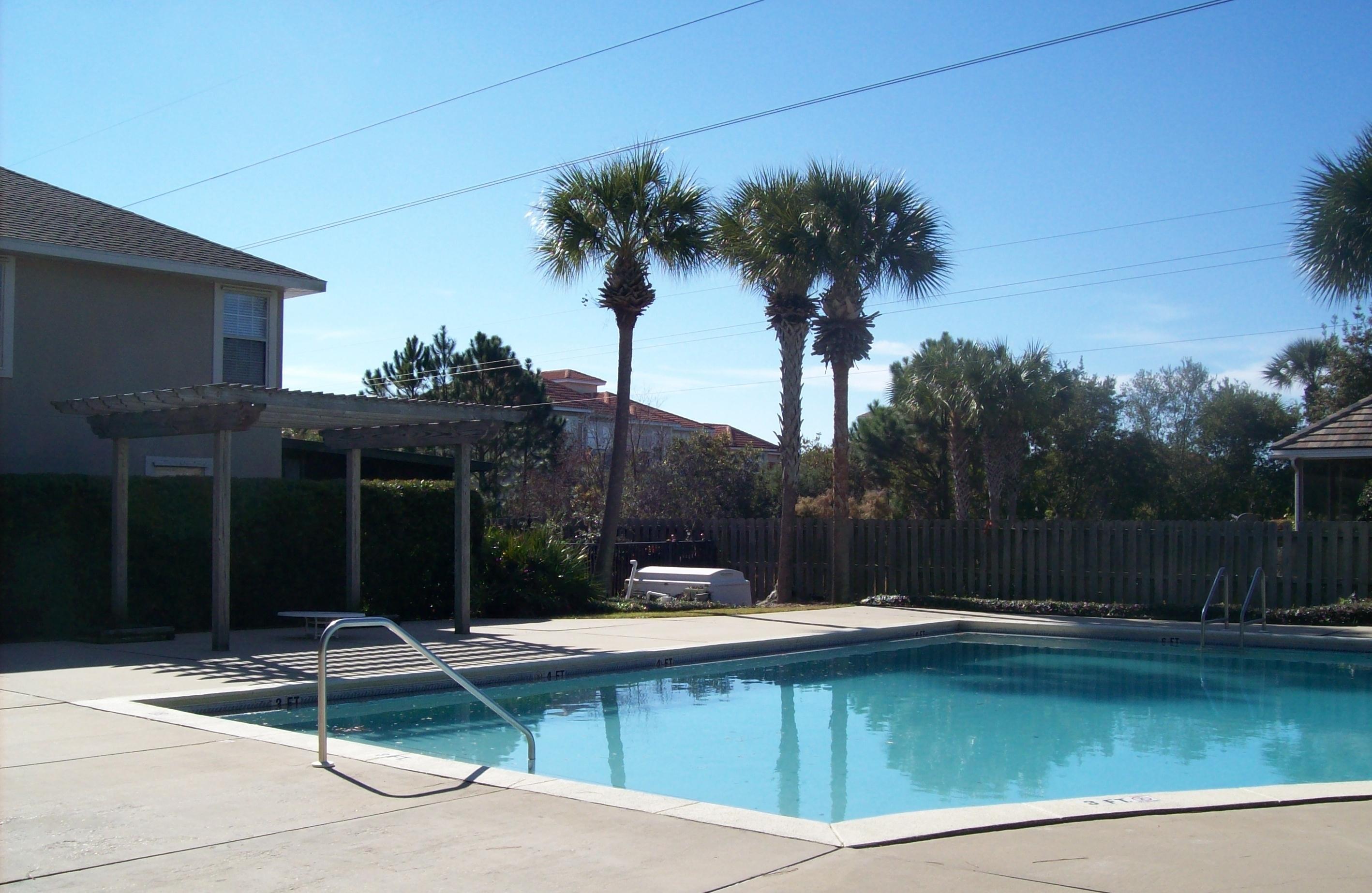 EMERALD LAKES PH 1 - Residential