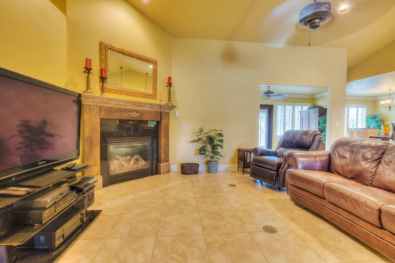 EMERALD LAKES PH 1 - Residential