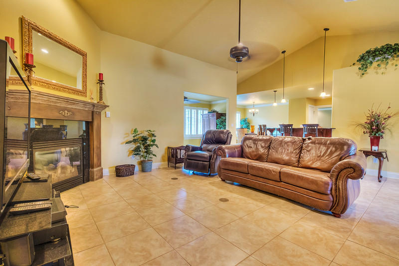 EMERALD LAKES PH 1 - Residential