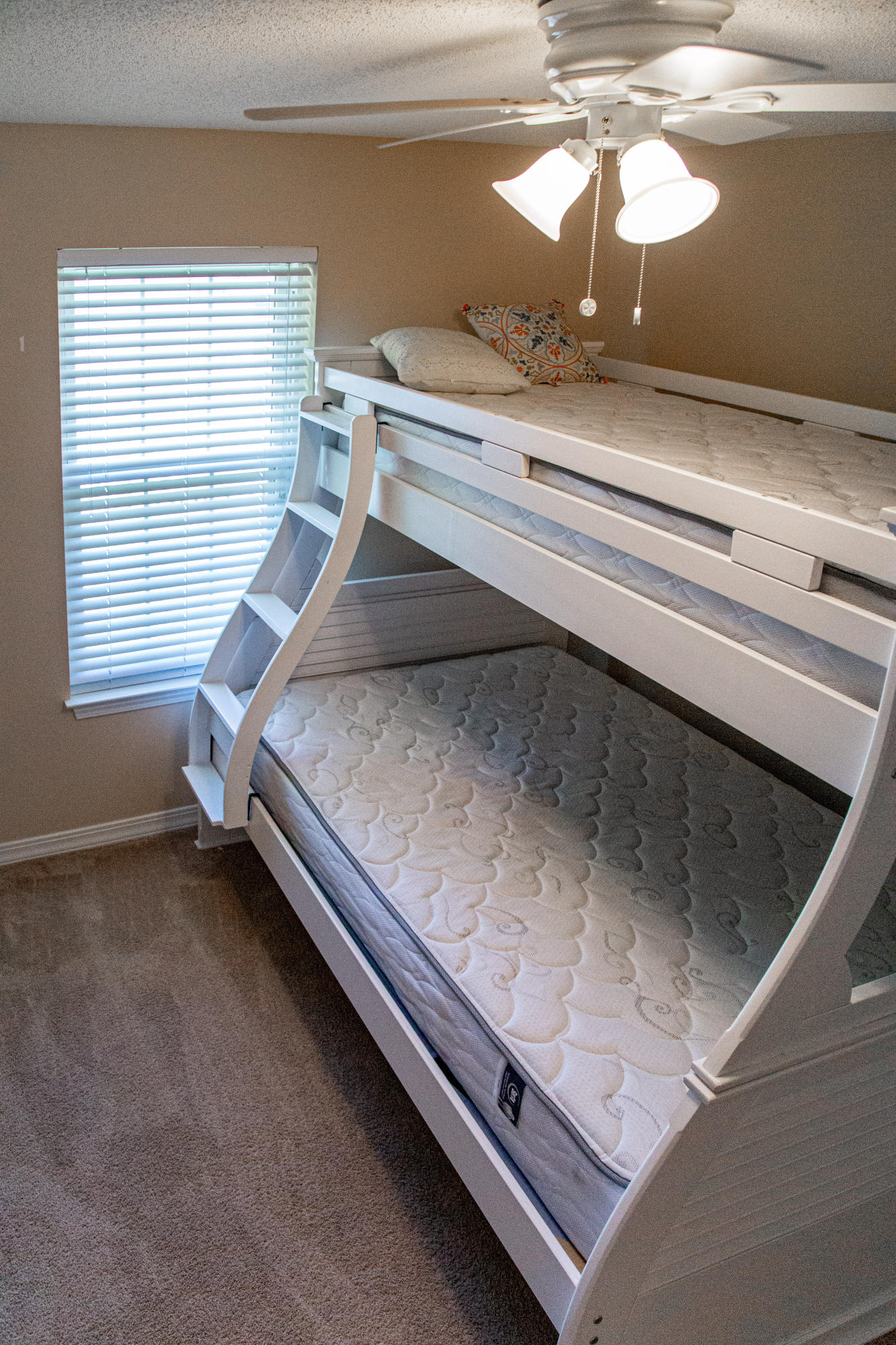 SUNSAIL S/D LOT 35 - Residential