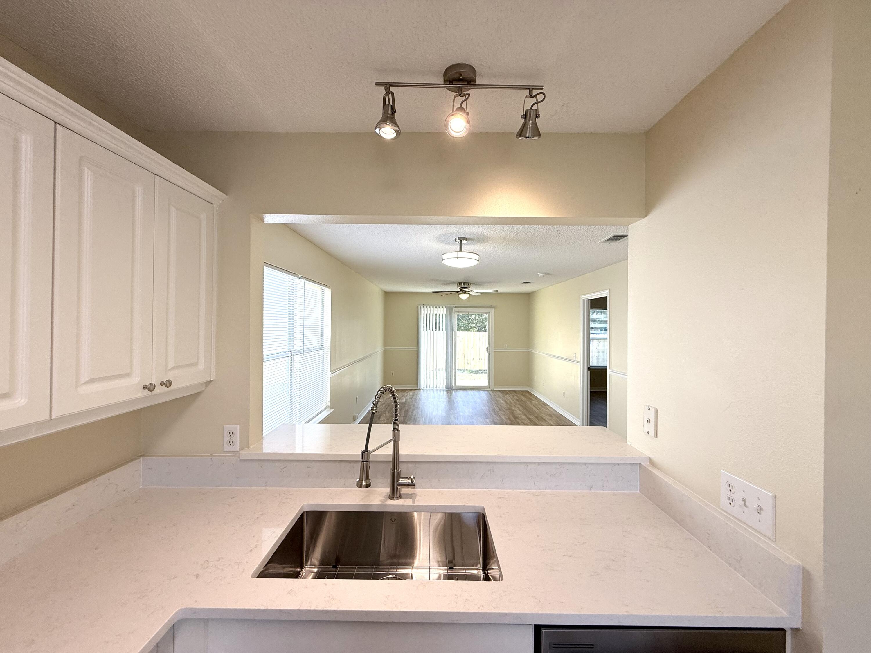 VINEYARD THE - Residential Lease