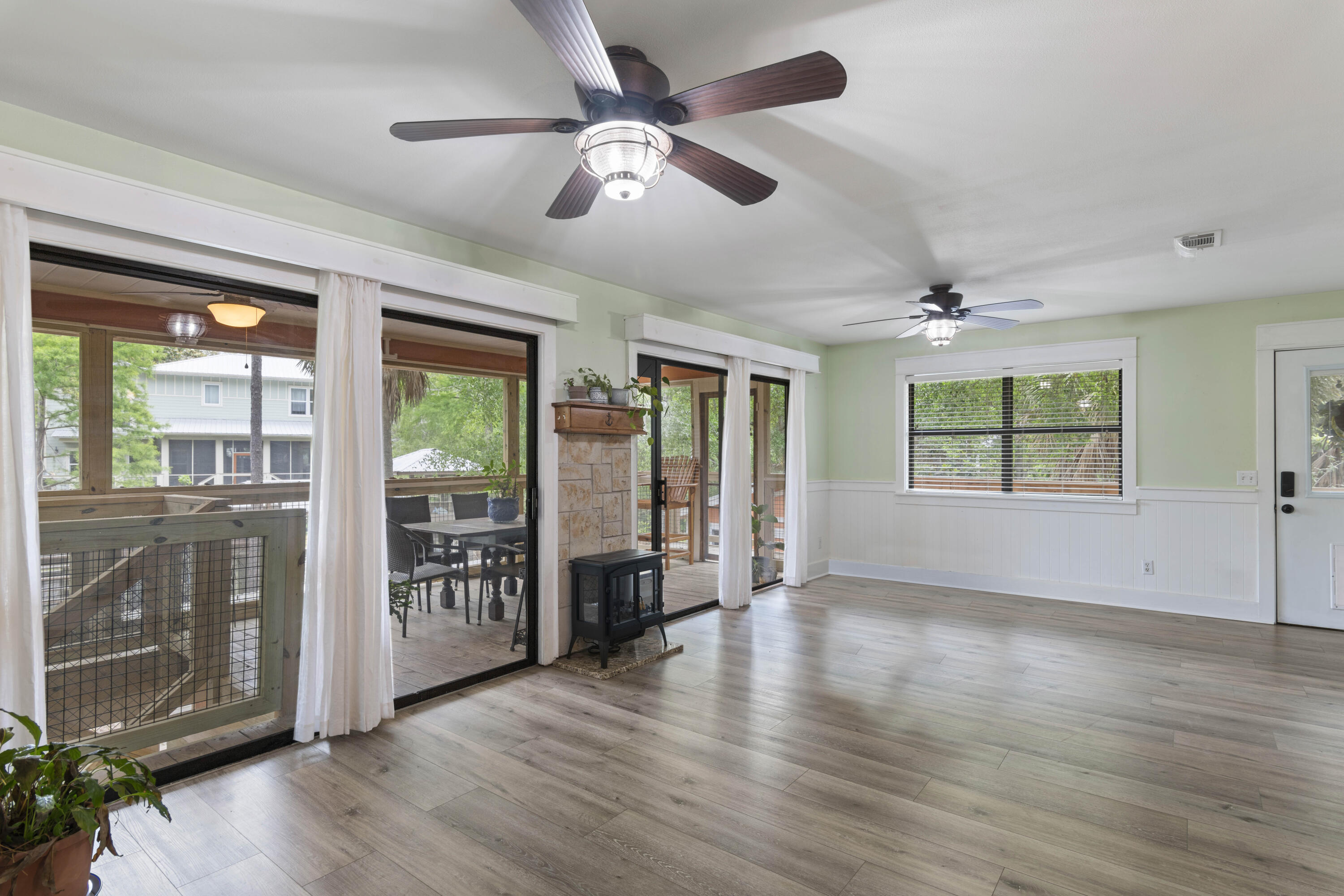DAUGHETTES AMENDED - Residential