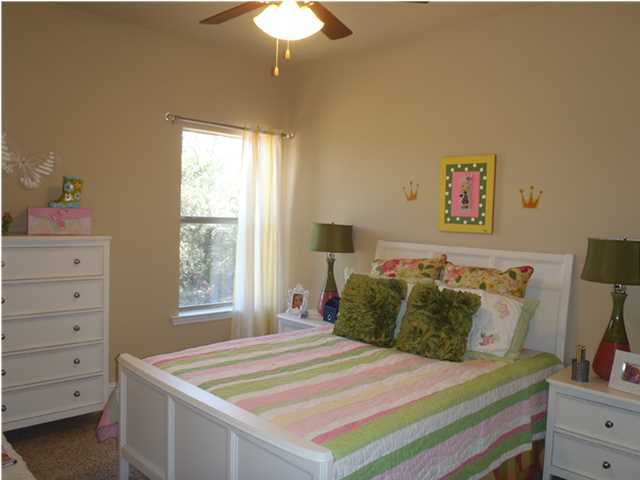 WHISPERING LAKE - Residential