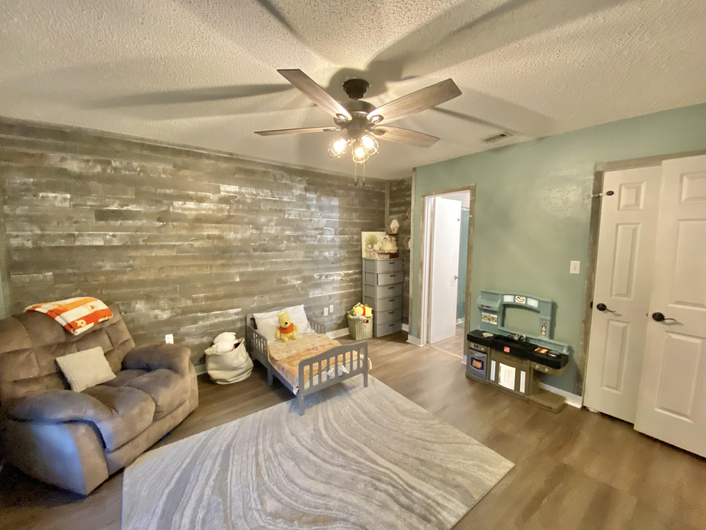 COUNTRY OAKS ESTATES PH 2 - Residential