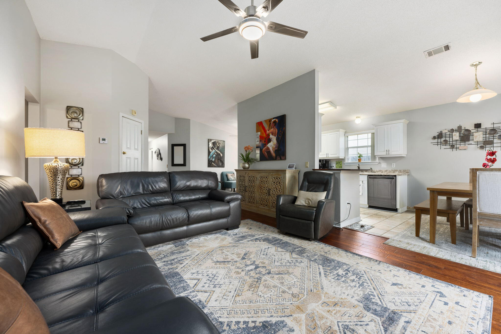 EMERALD SHORES - Residential