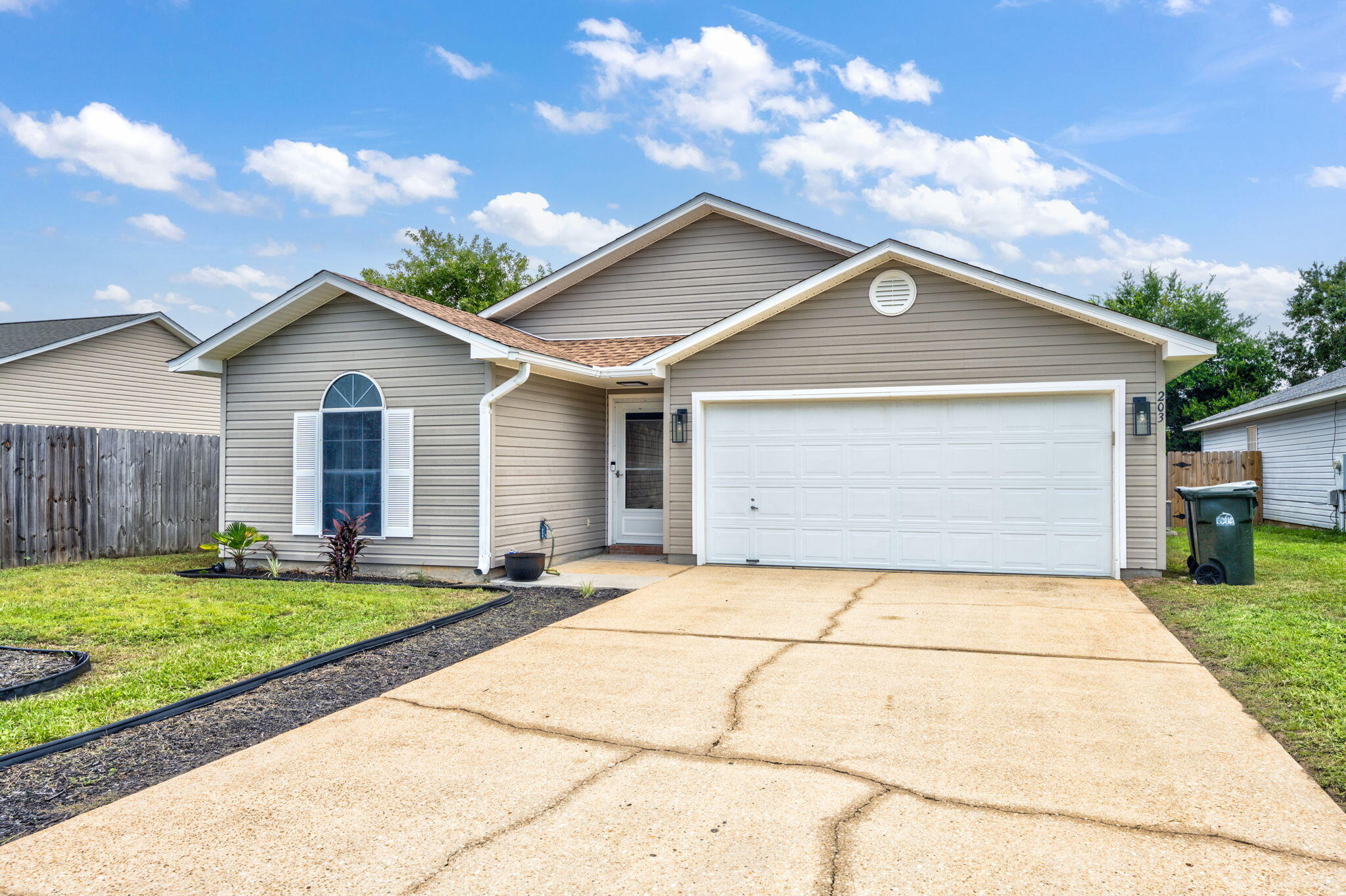 EMERALD SHORES - Residential
