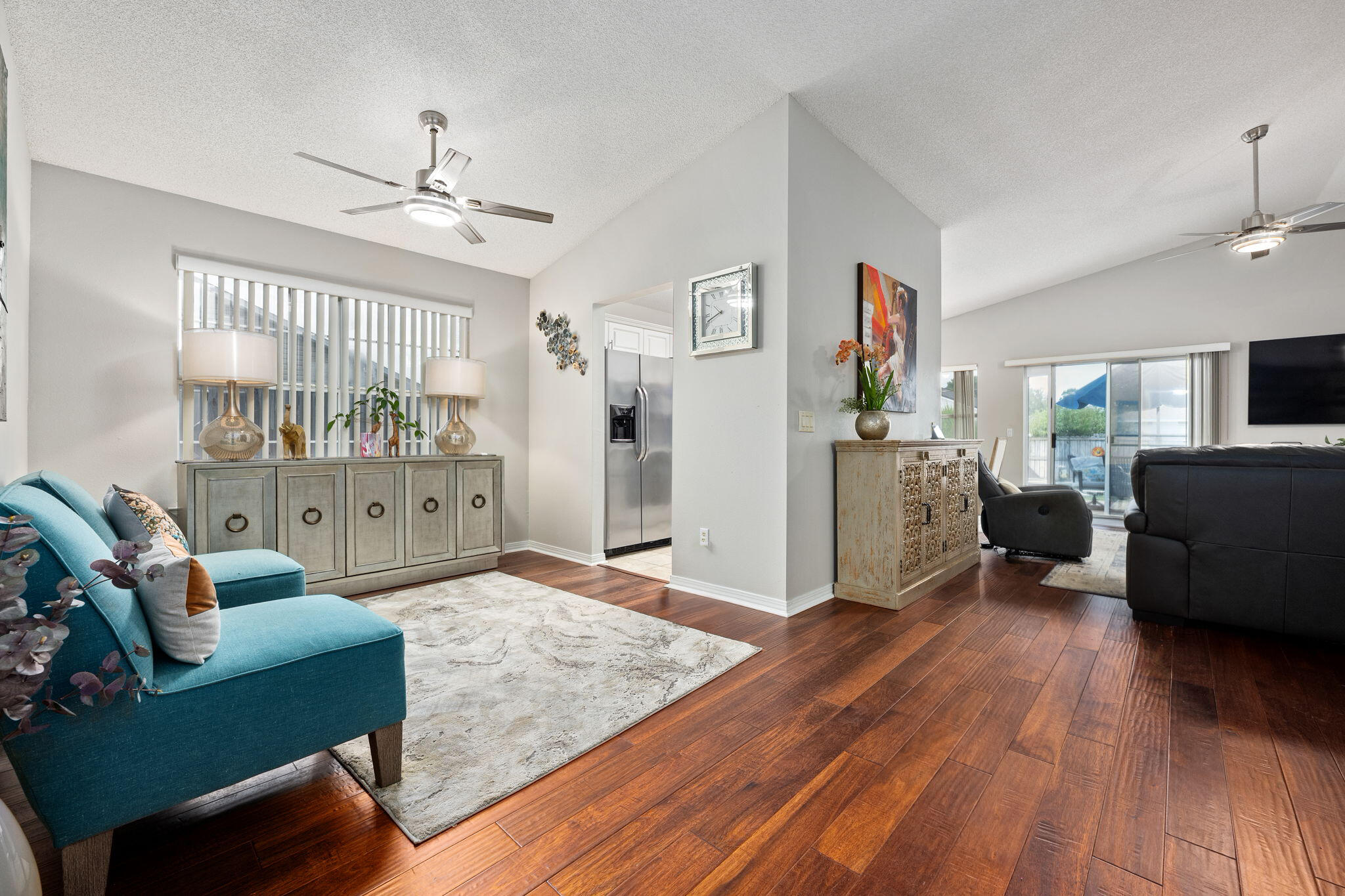 EMERALD SHORES - Residential