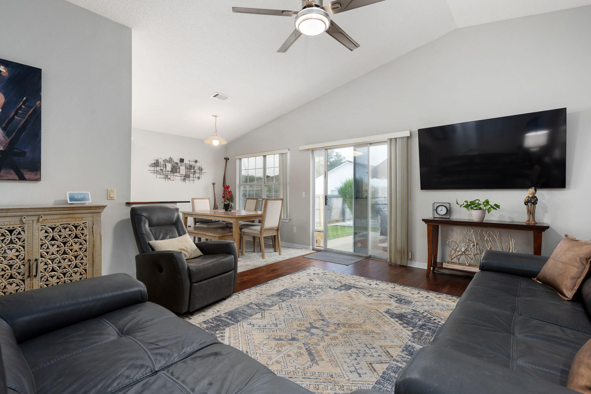EMERALD SHORES - Residential